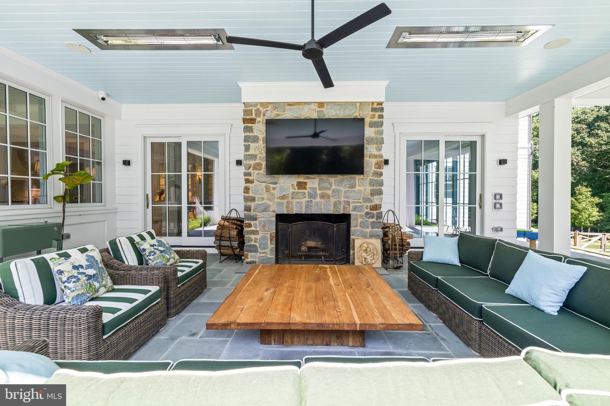 CASTANEA - Residential