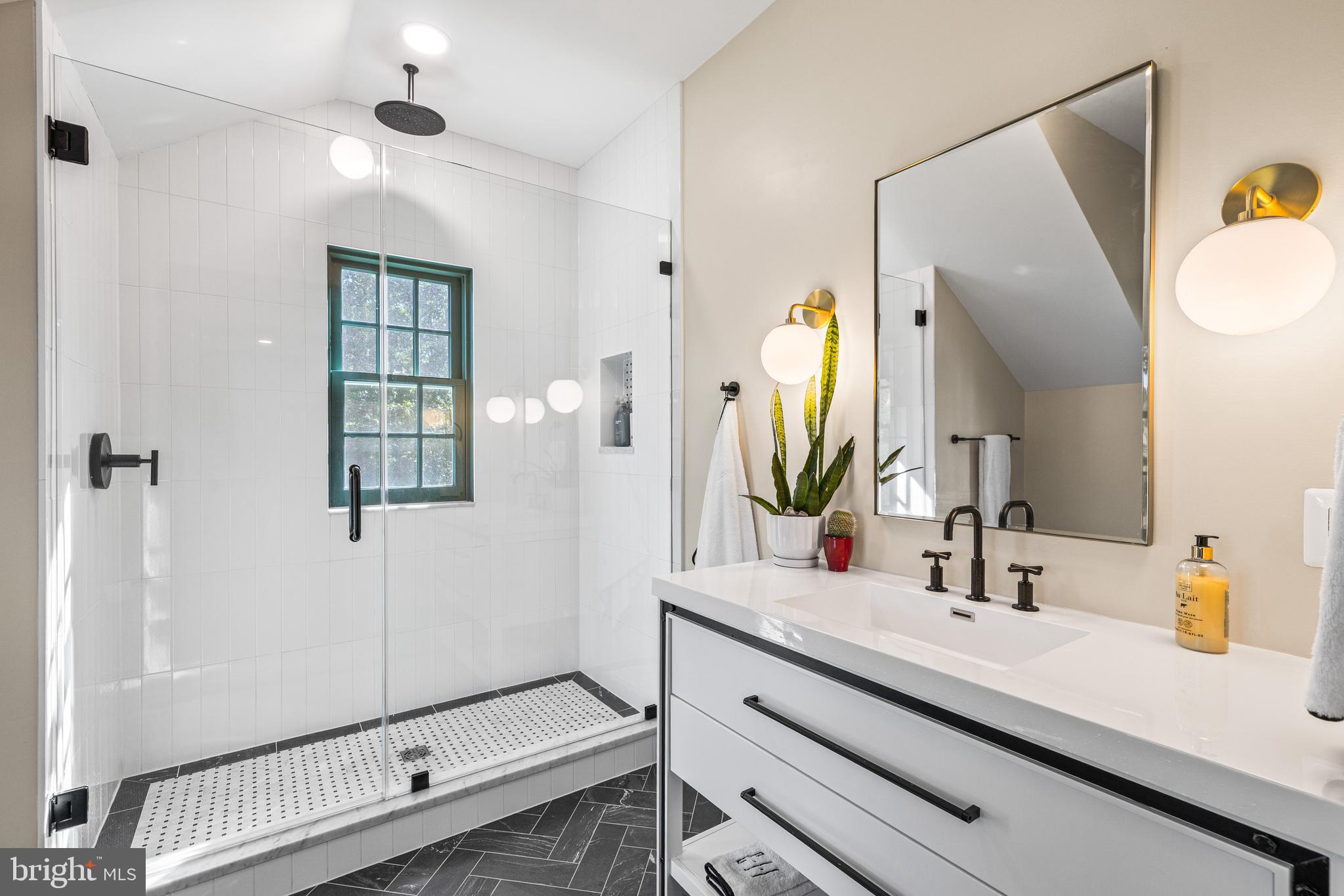 CASTANEA - Residential