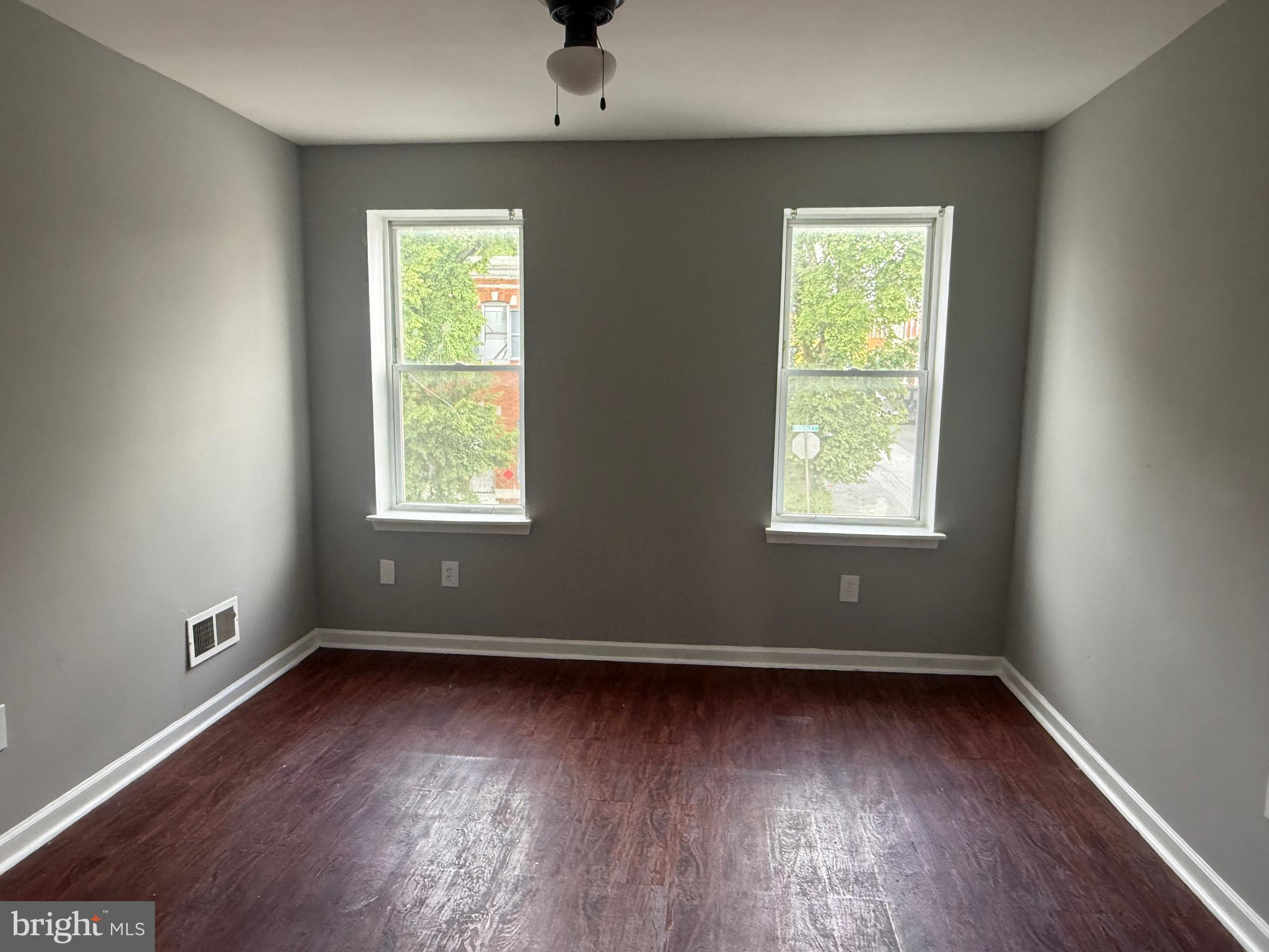 MILL HILL - Residential