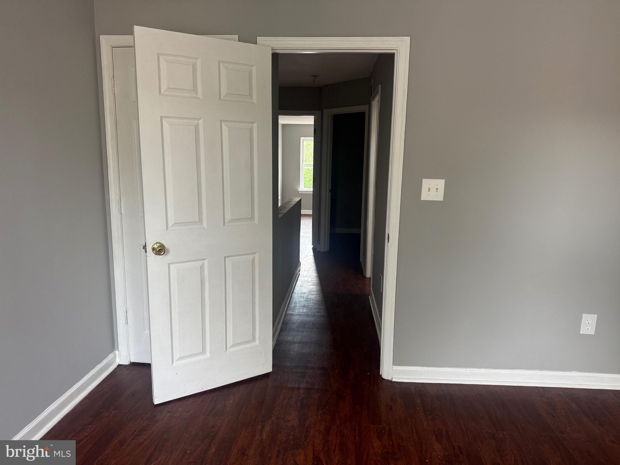 MILL HILL - Residential