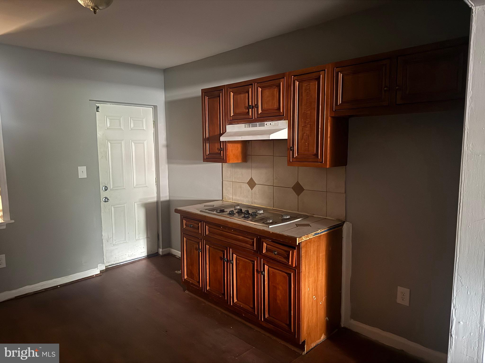 MILL HILL - Residential