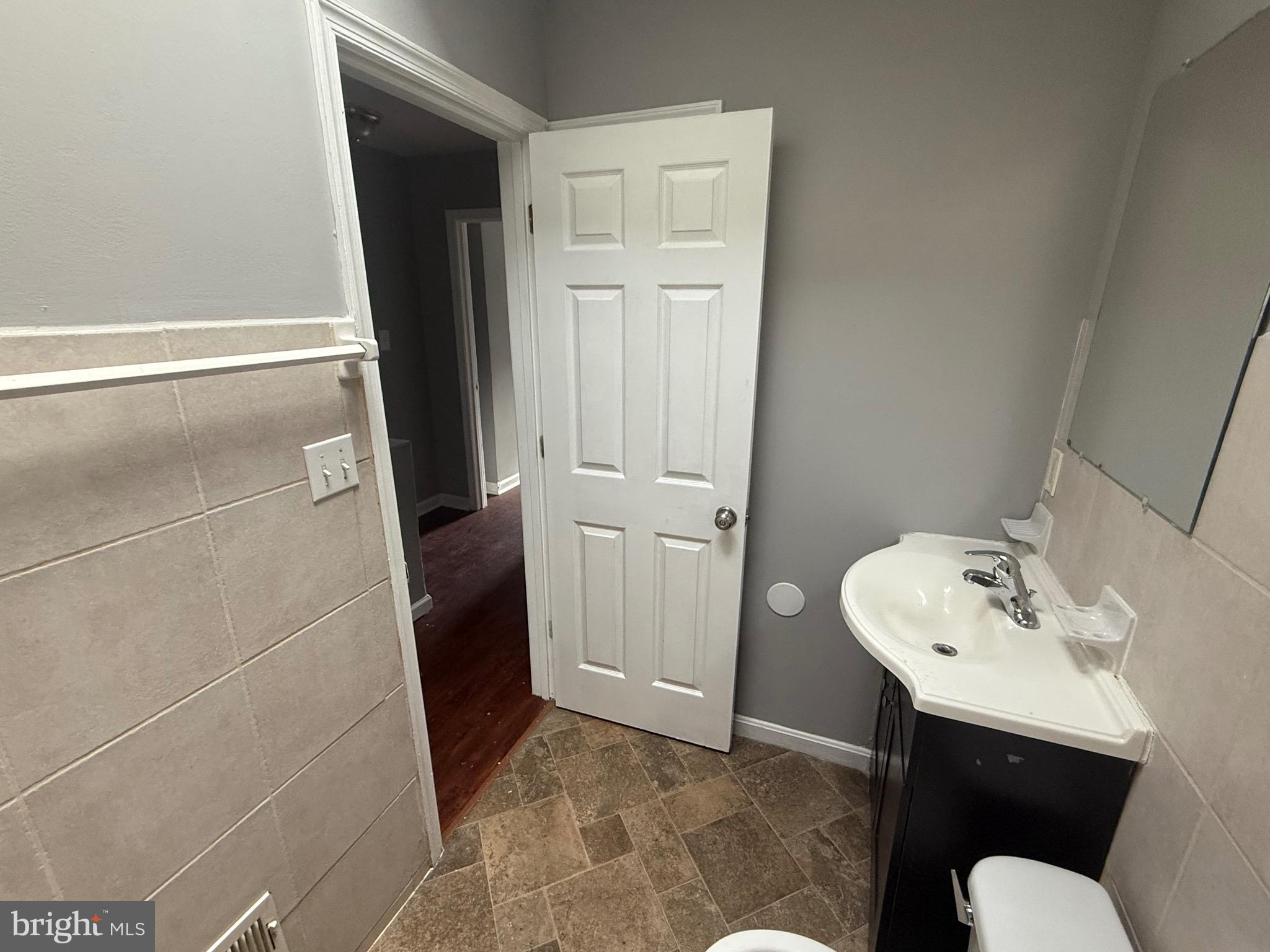 MILL HILL - Residential