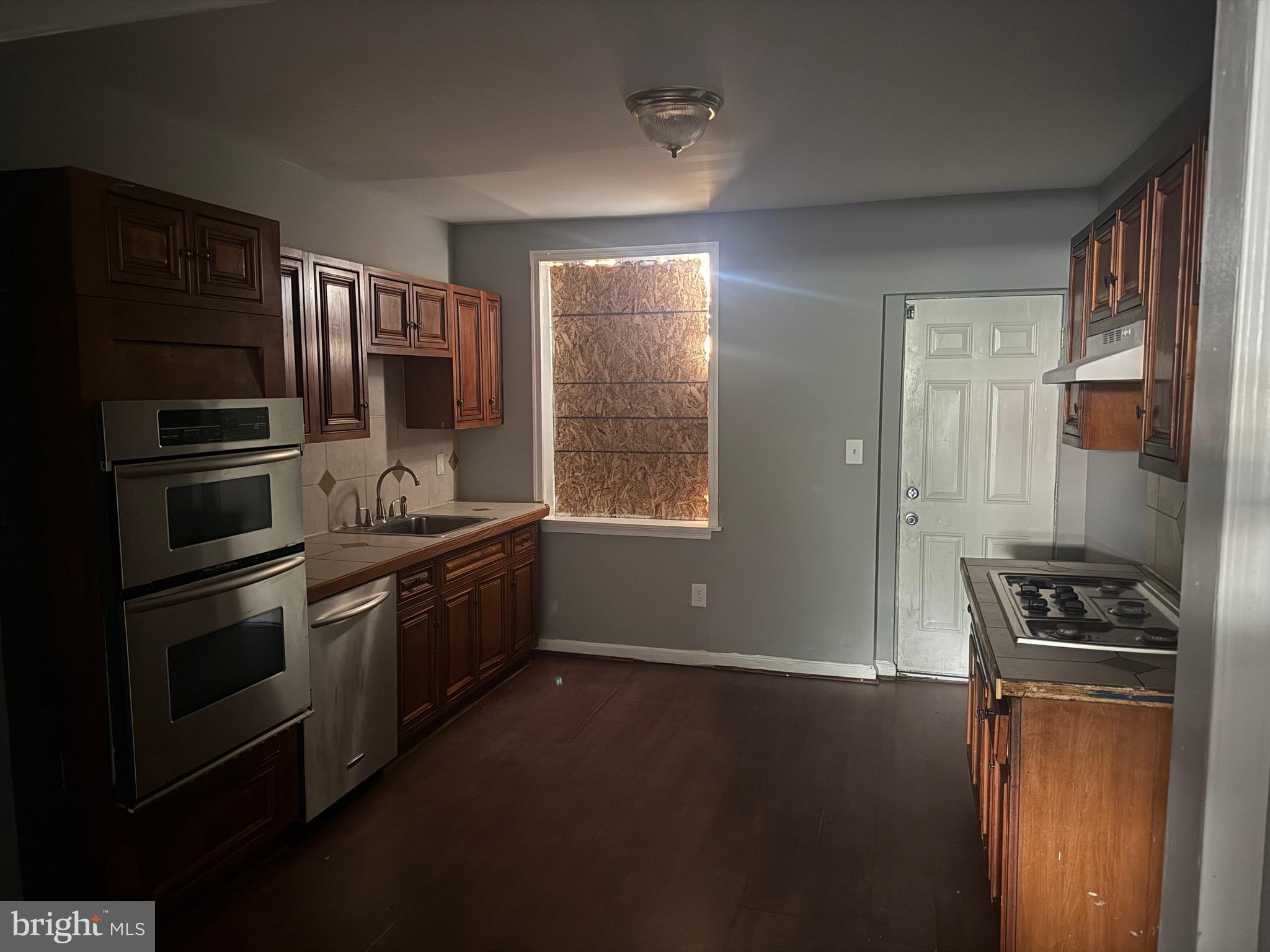MILL HILL - Residential