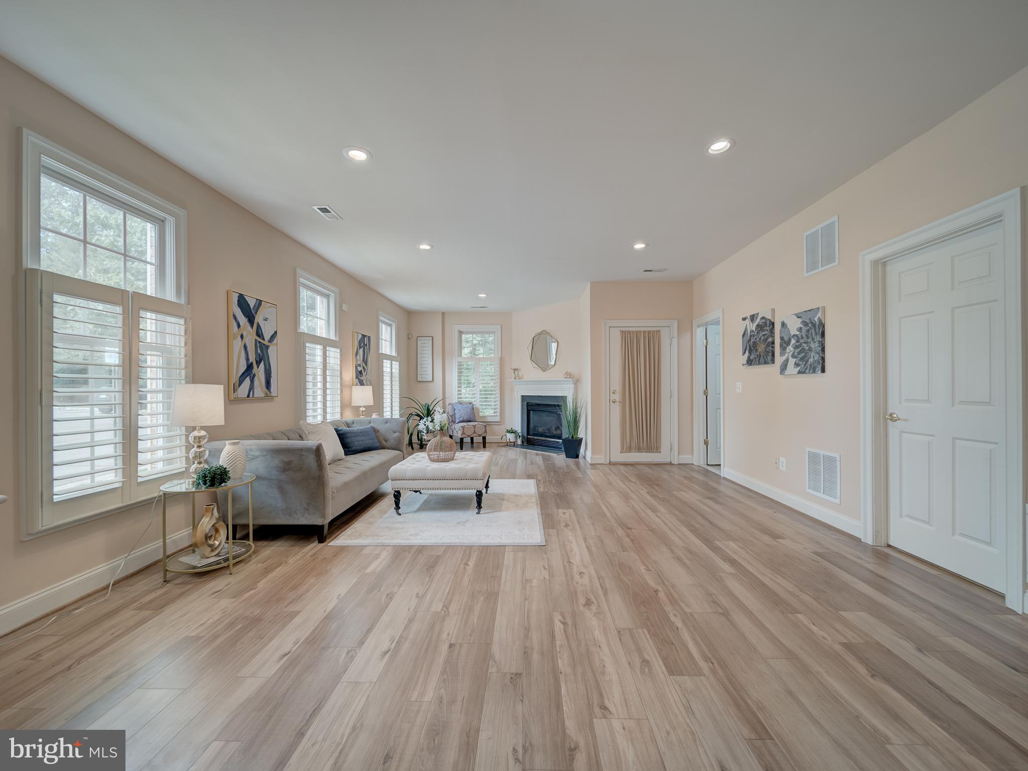 8320 DOCKRAY COURT