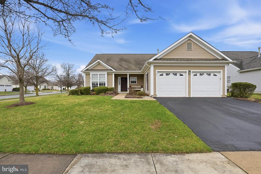 Excellent opportunity to own in the desirable 55+ community of Springmill. Well maintained, 
first floor living with everything you need. 2 spacious bedrooms, 2 full baths, a beautiful kitchen with BRAND NEW stainless steel appliances and dining space, and a spacious 2-car garage. The back porch area is perfect for garden enthusiasts or a nice, relaxing area to entertain guests. This freshly painted home is completely move in ready. Just minutes from the MANY popular shops, restaurants, and golf courses that Middletown has to offer. Come tour this wonderful home today!