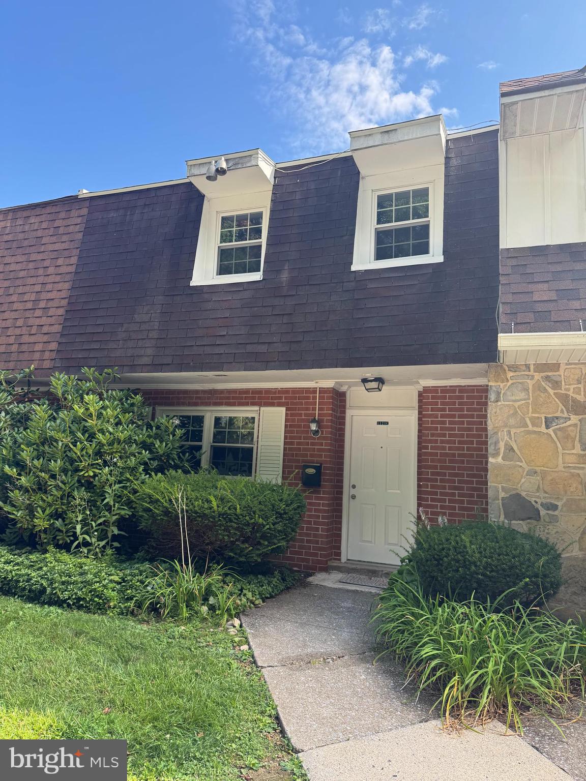 Under $250,000 in State College! This updated Forest Edge townhome offers 3 spacious bedrooms, including an owner’s suite with private bath, a bright living room, dining area, and a fenced patio with quick access to playgrounds. Enjoy low-maintenance living with lawn care, trash, and snow removal.
Conveniently located near shopping, bus routes, and just 3 miles from Penn State. Active rental permit—perfect for an owner-occupant or investor!