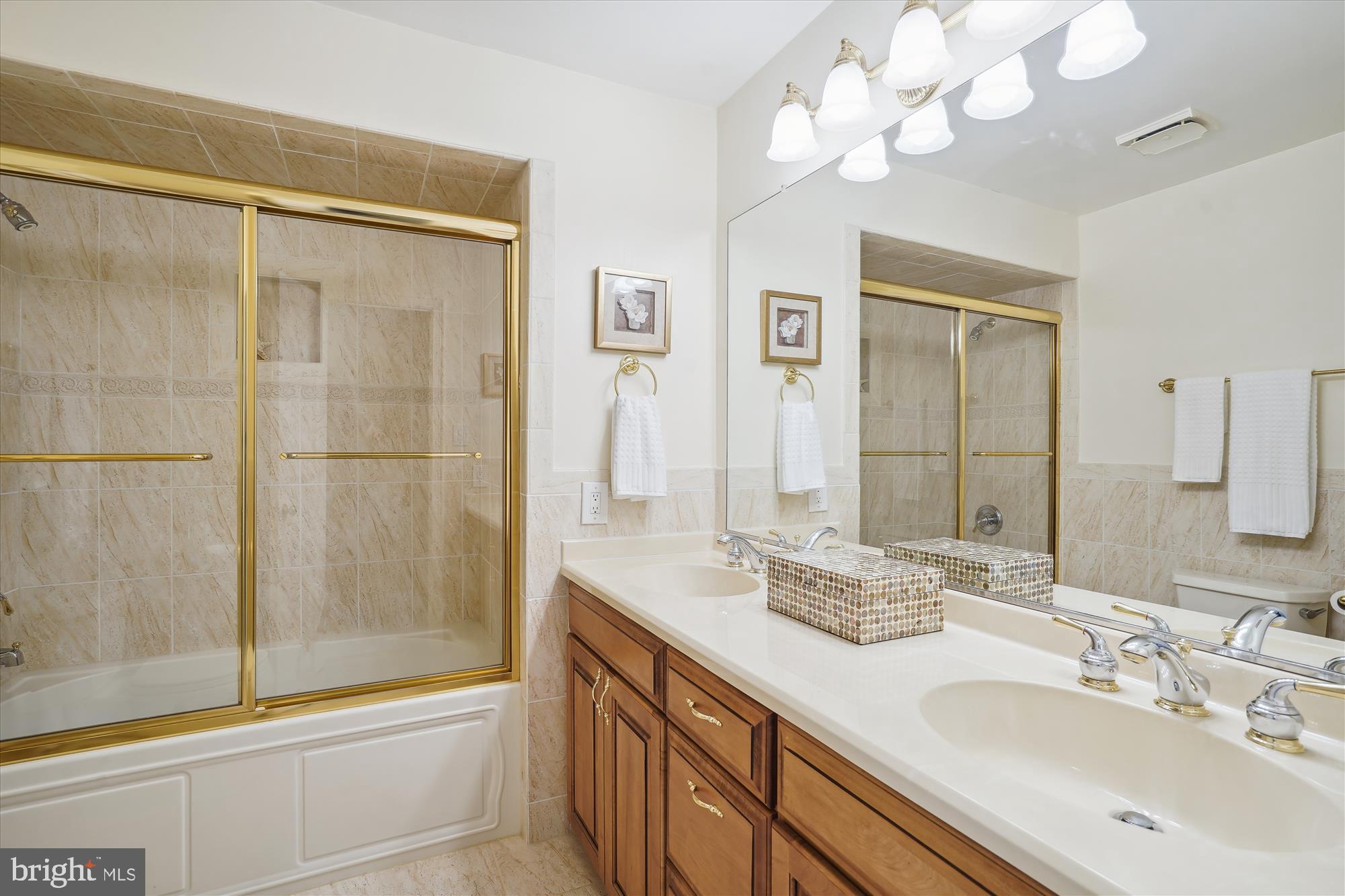 BALMORAL - Residential