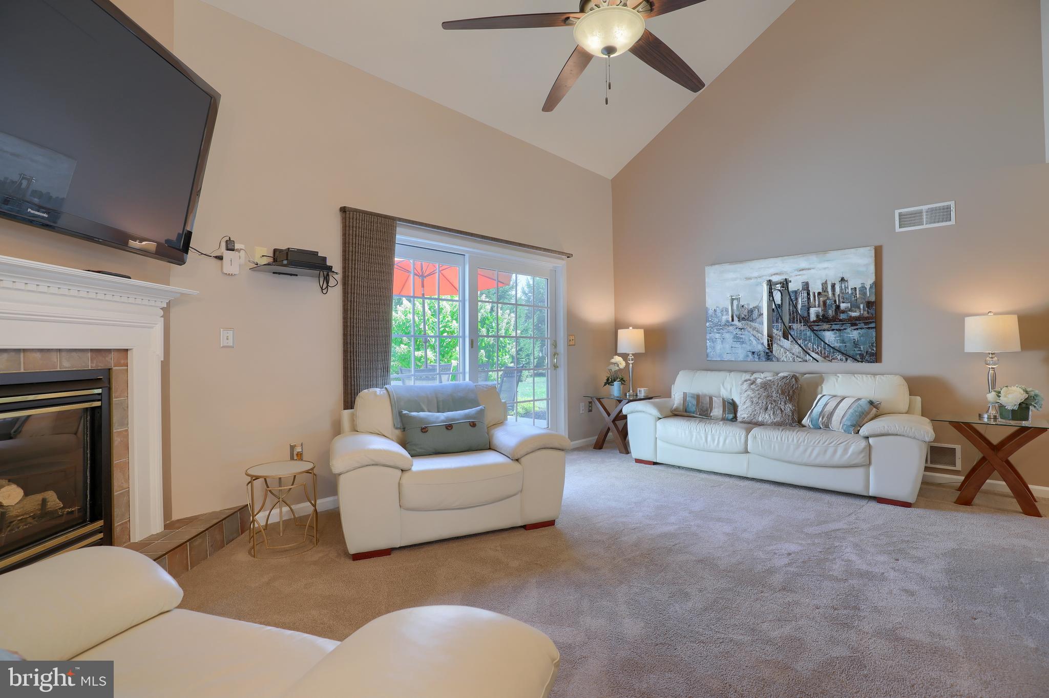 SPRING MEADOWS - Residential