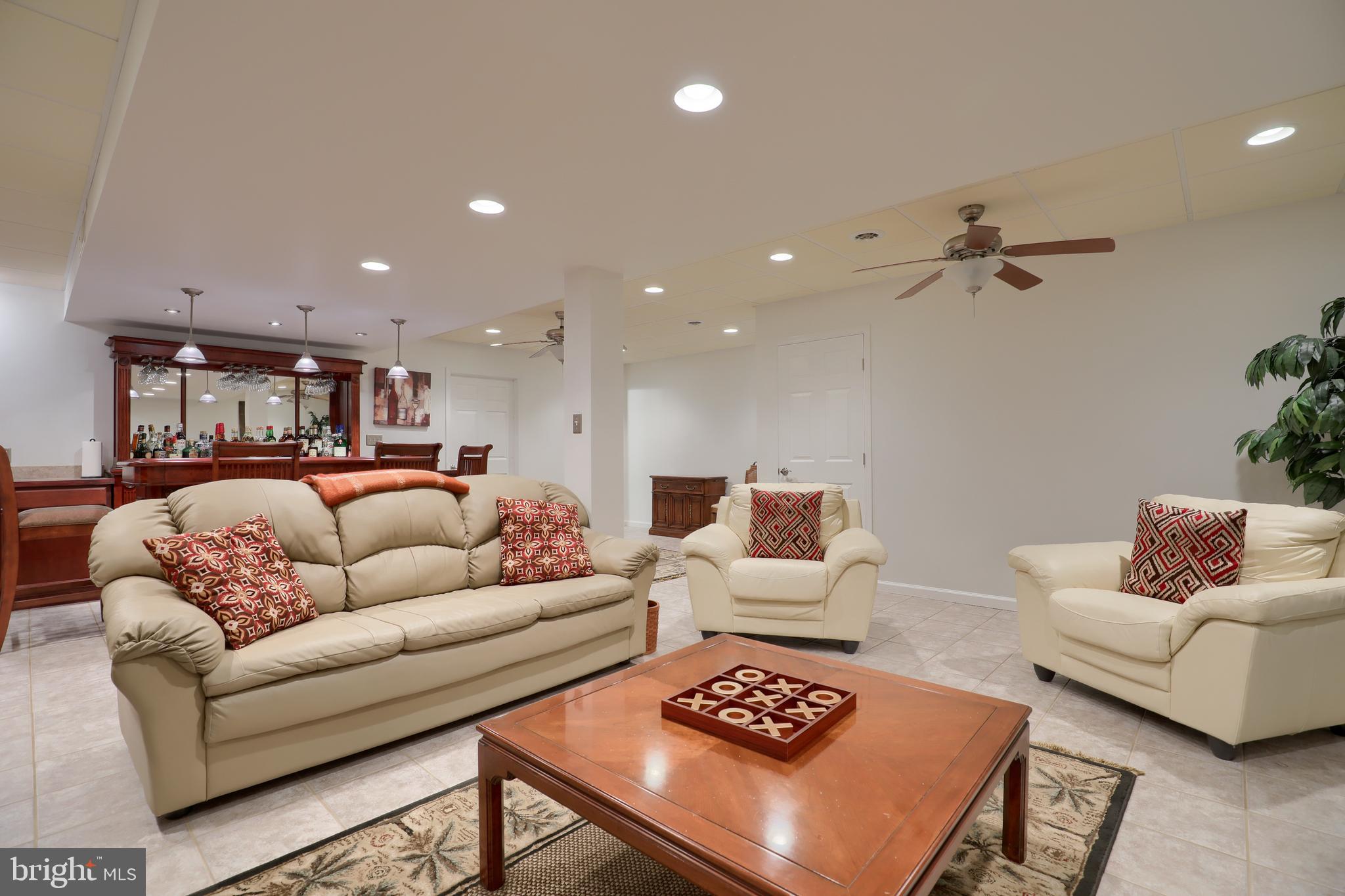 SPRING MEADOWS - Residential