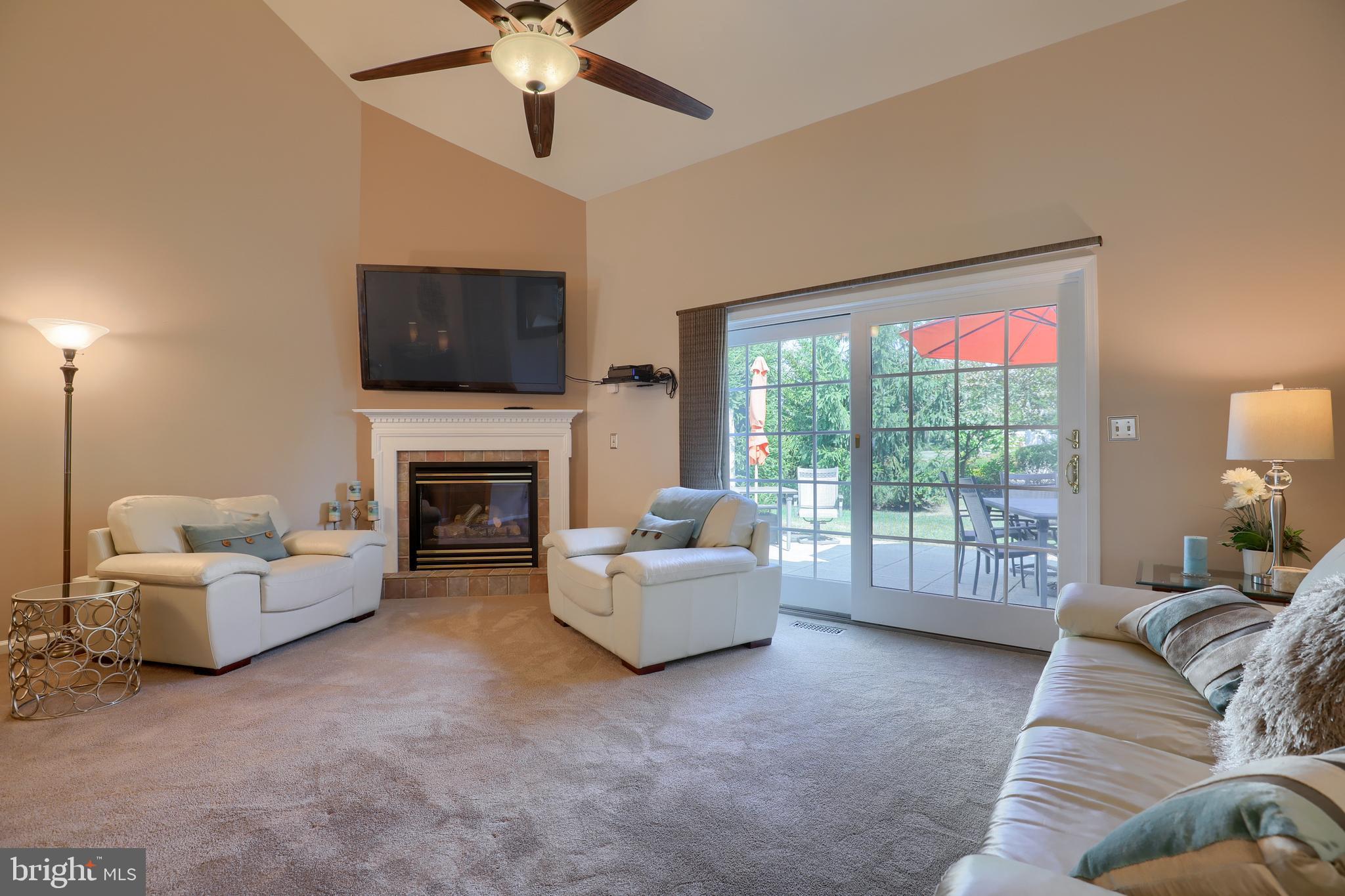 SPRING MEADOWS - Residential