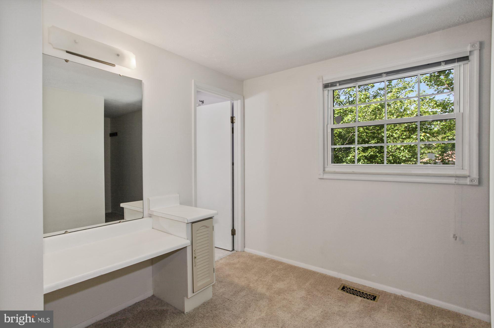 STARLIT PONDS - Residential Lease