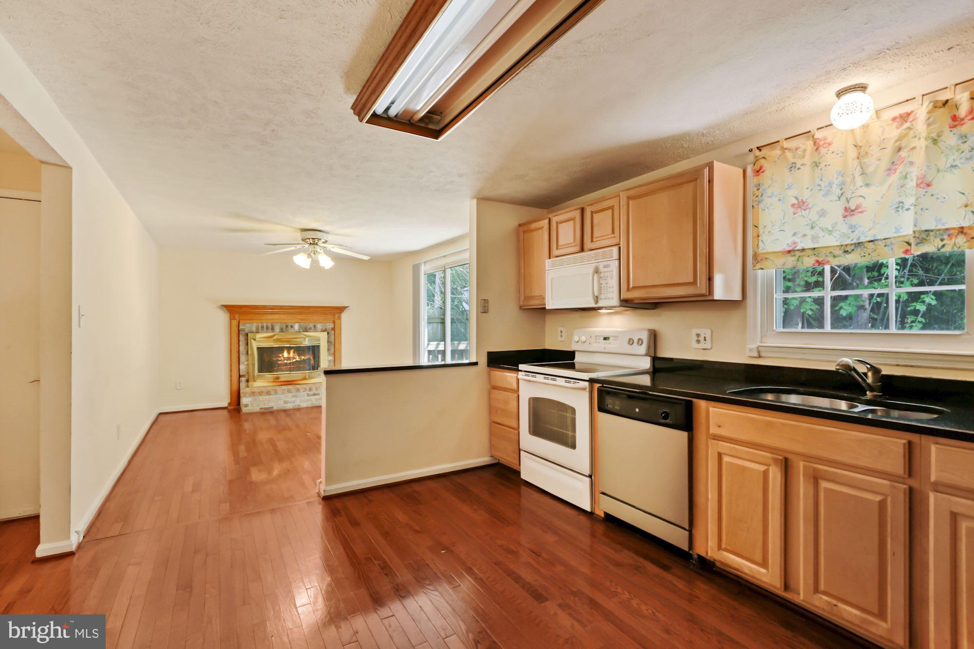 STARLIT PONDS - Residential Lease