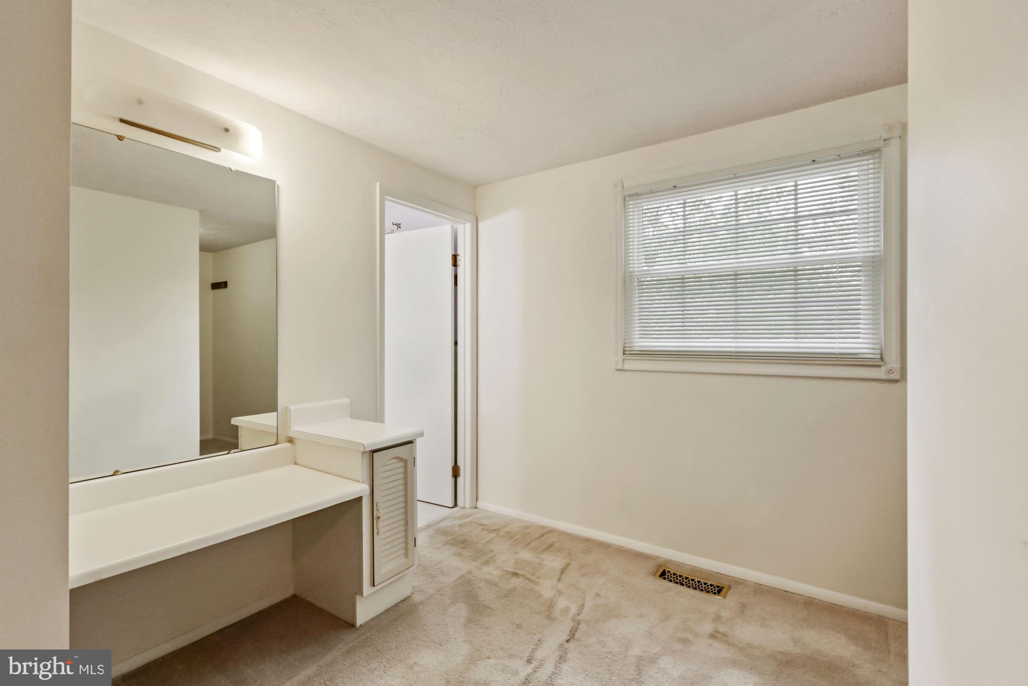 STARLIT PONDS - Residential Lease