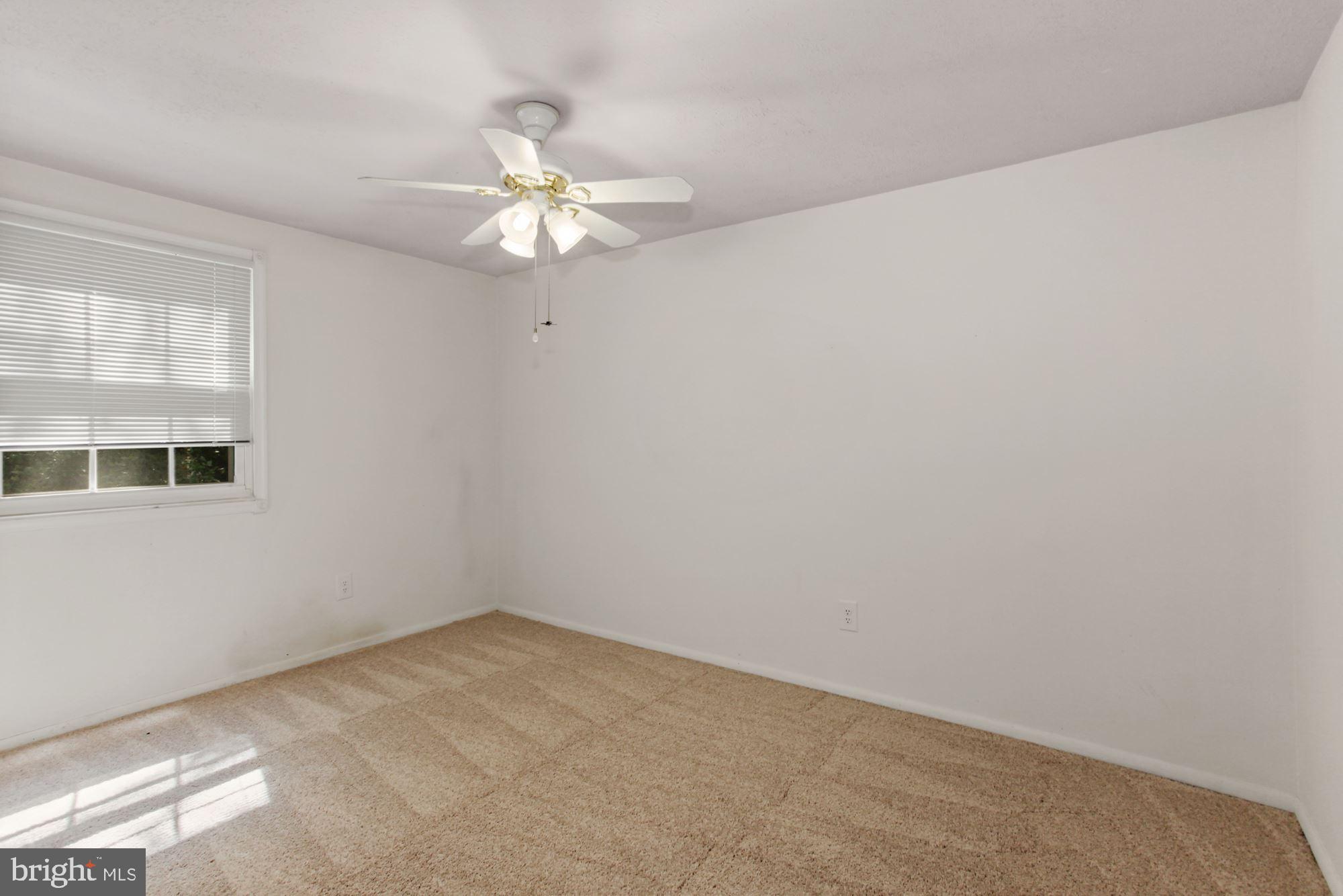 STARLIT PONDS - Residential Lease