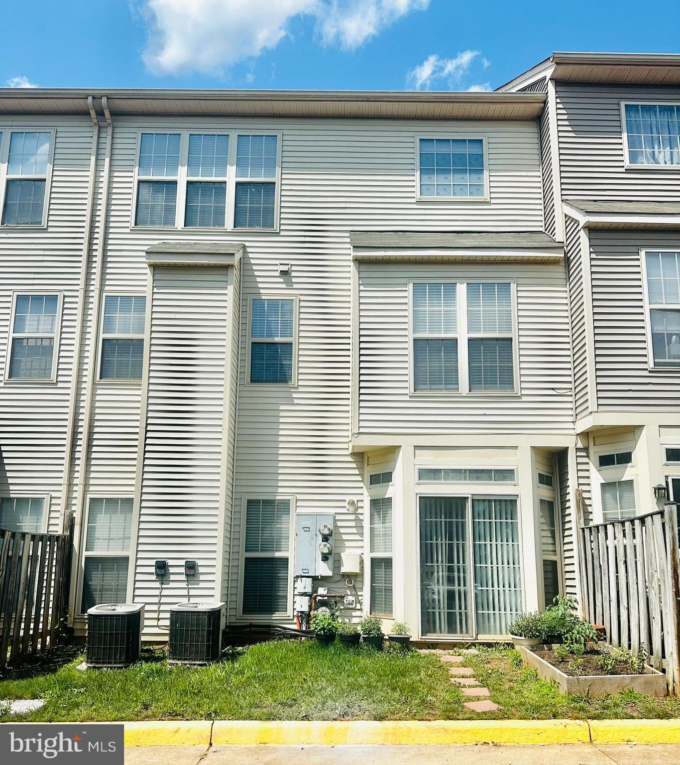 46357 PRYOR SQUARE