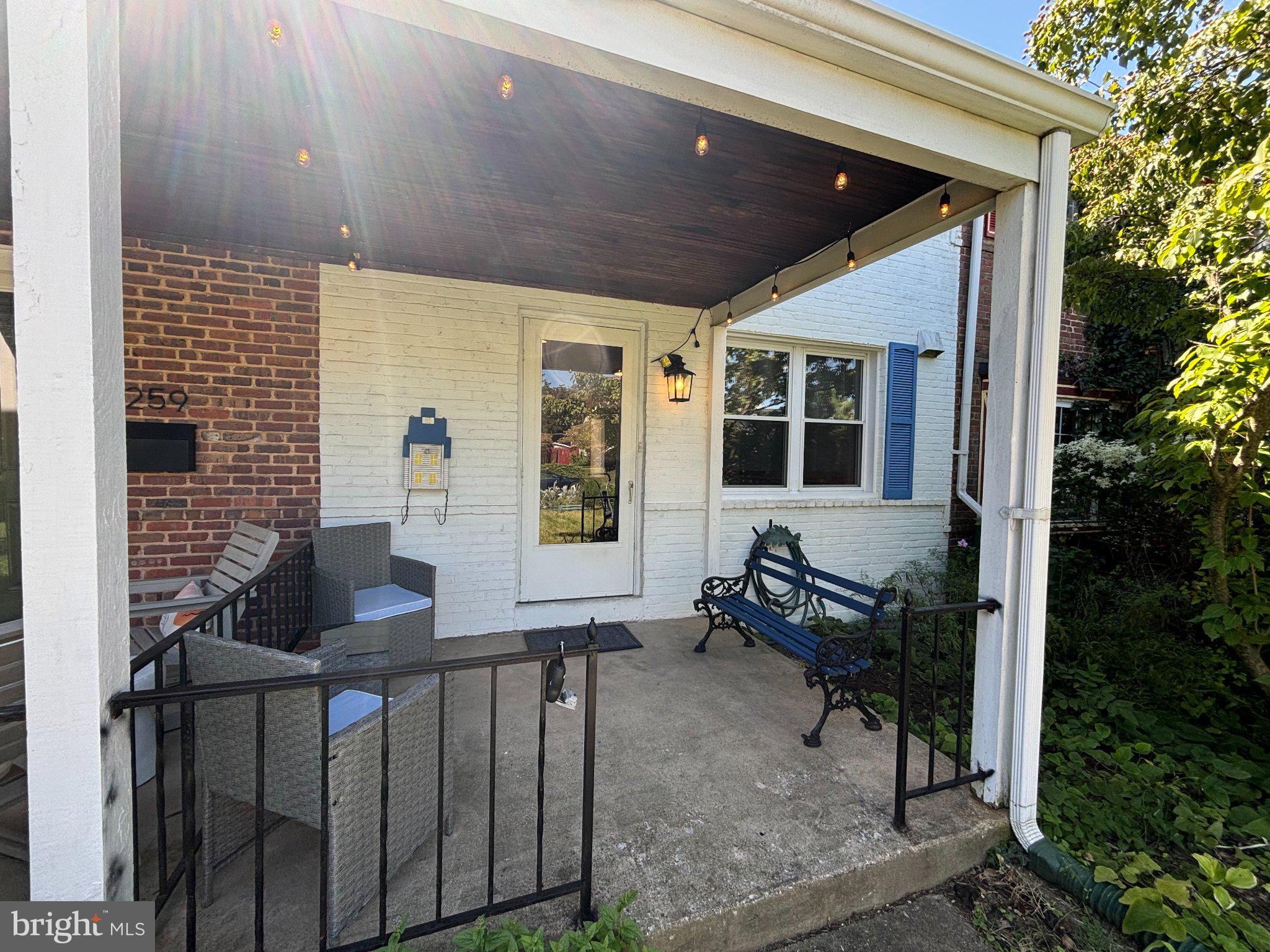 257 RIDGE AVENUE