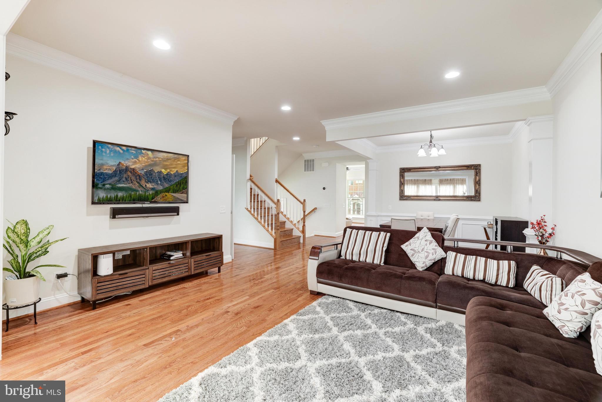 EAST GATE - Residential Lease