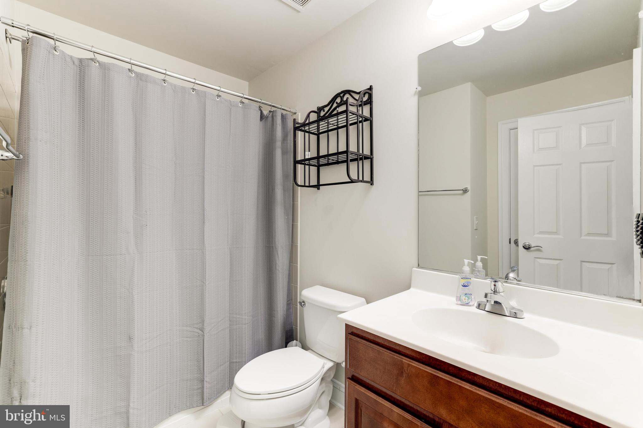 EAST GATE - Residential Lease