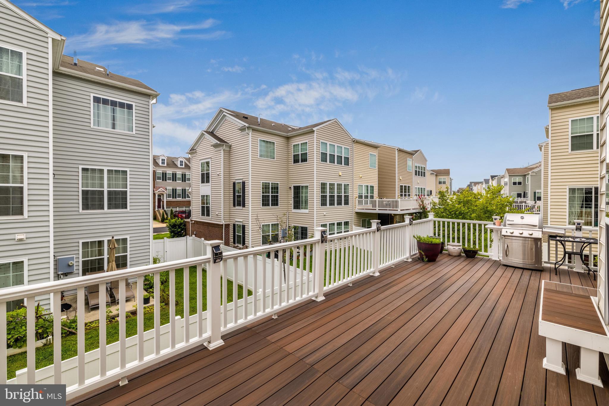 EAST GATE - Residential Lease