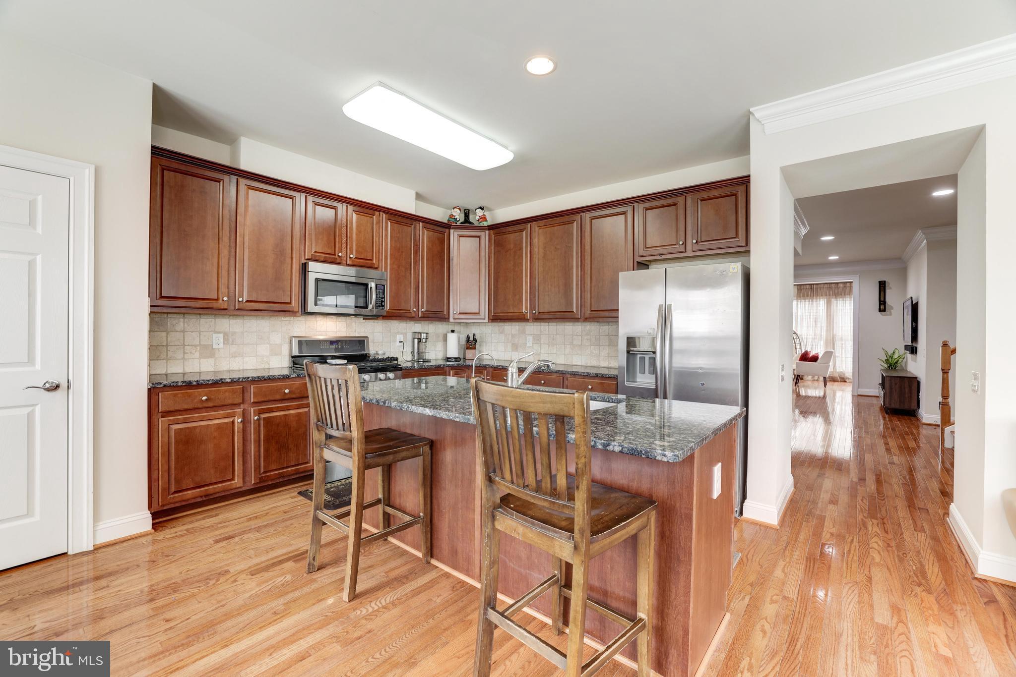 EAST GATE - Residential Lease