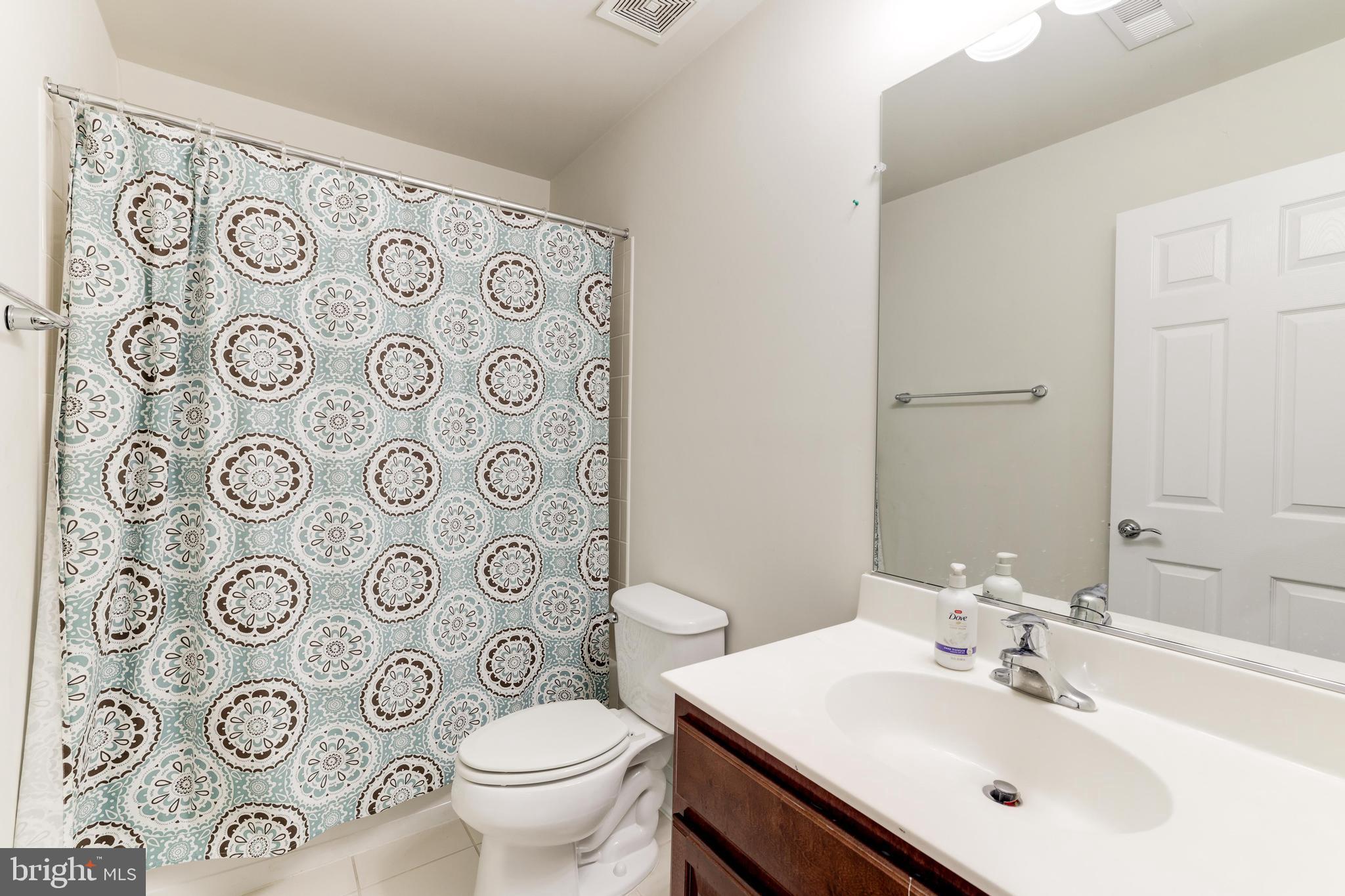 EAST GATE - Residential Lease