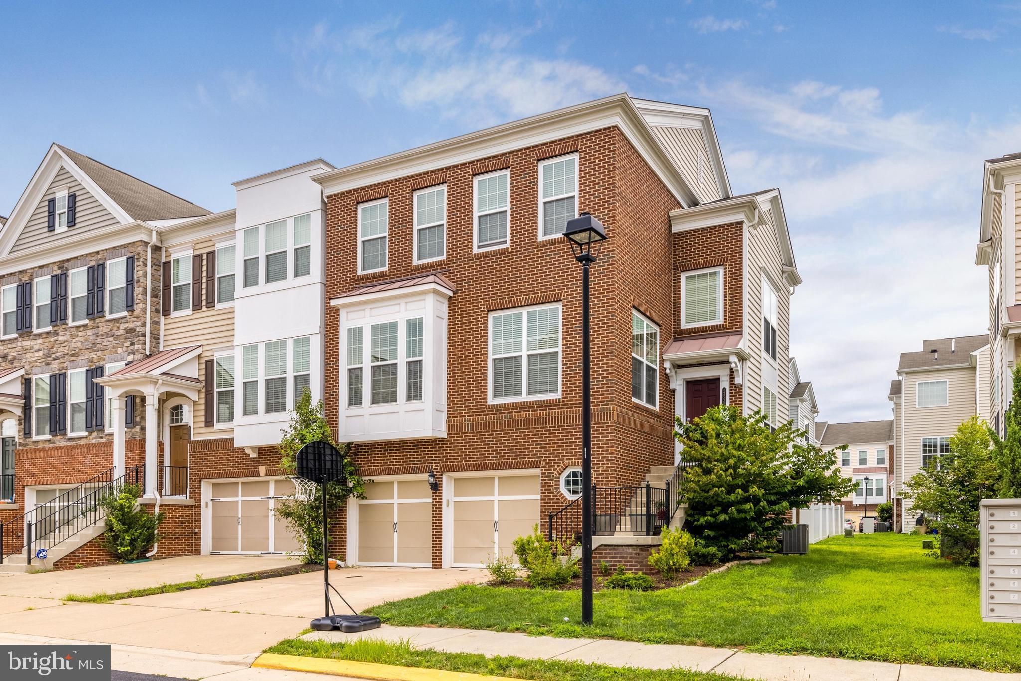 EAST GATE - Residential Lease