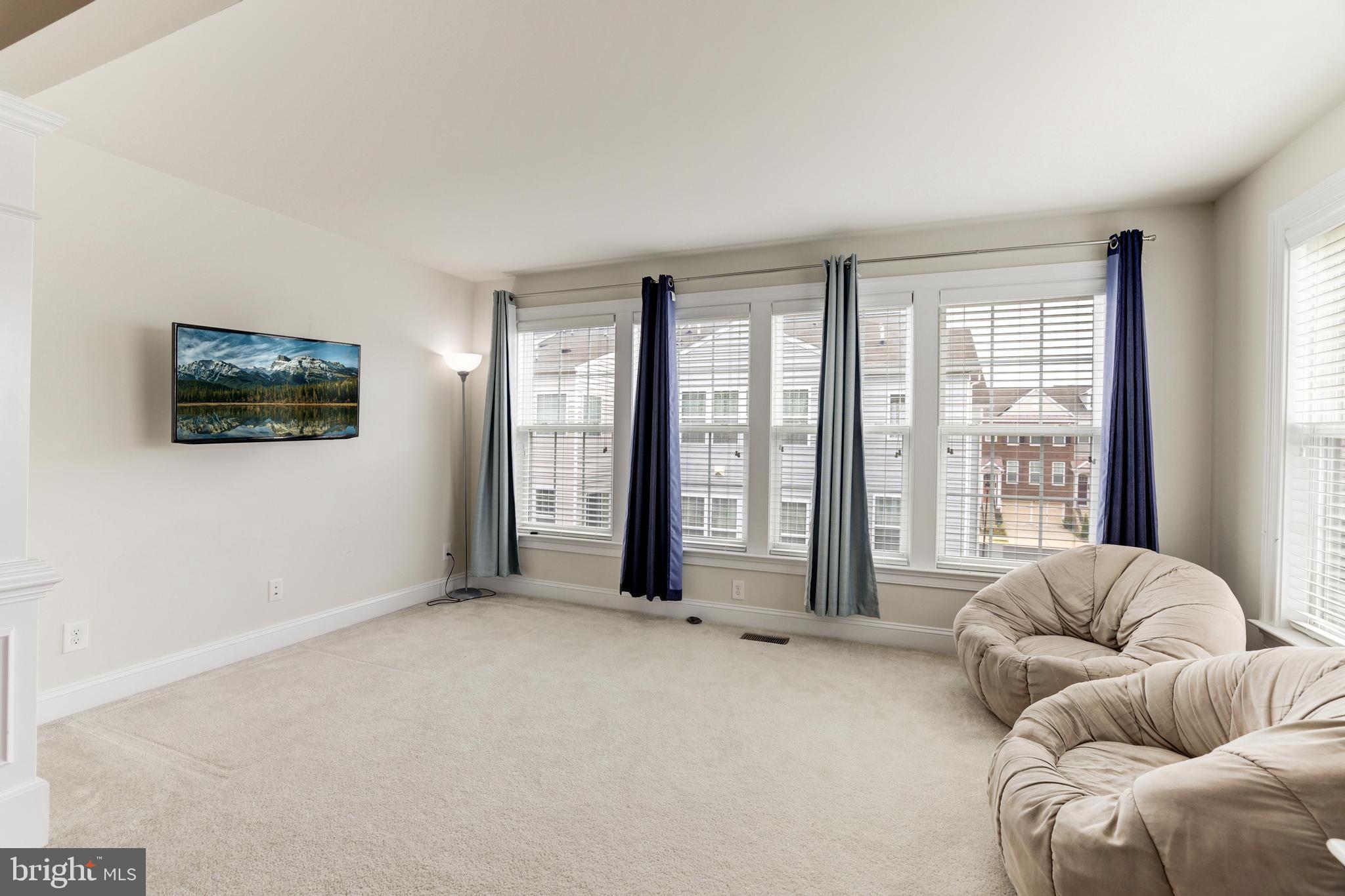 EAST GATE - Residential Lease