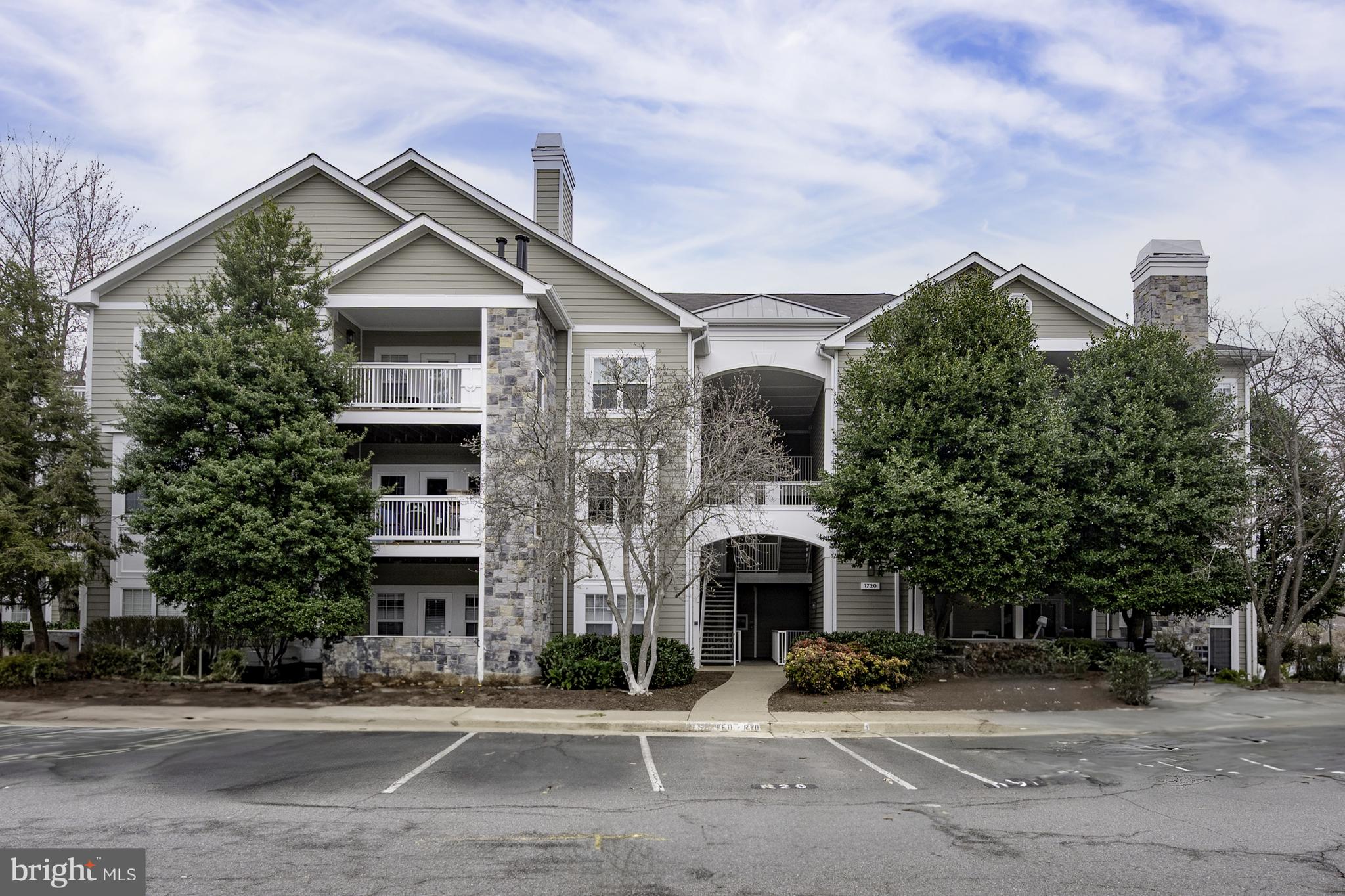 RESTON - Residential Lease