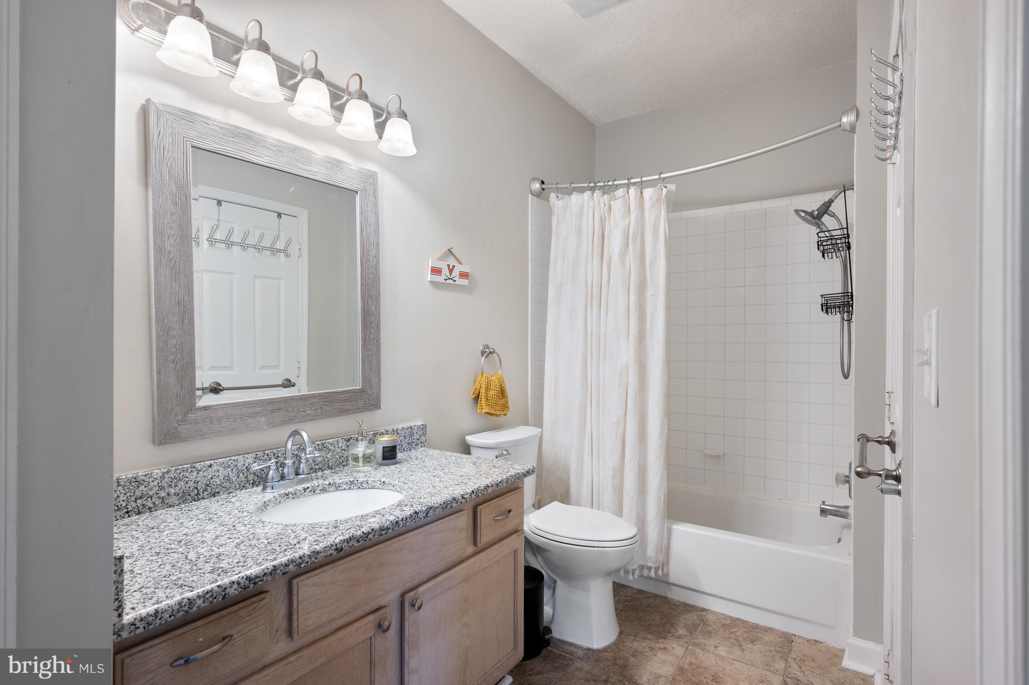 RESTON - Residential Lease