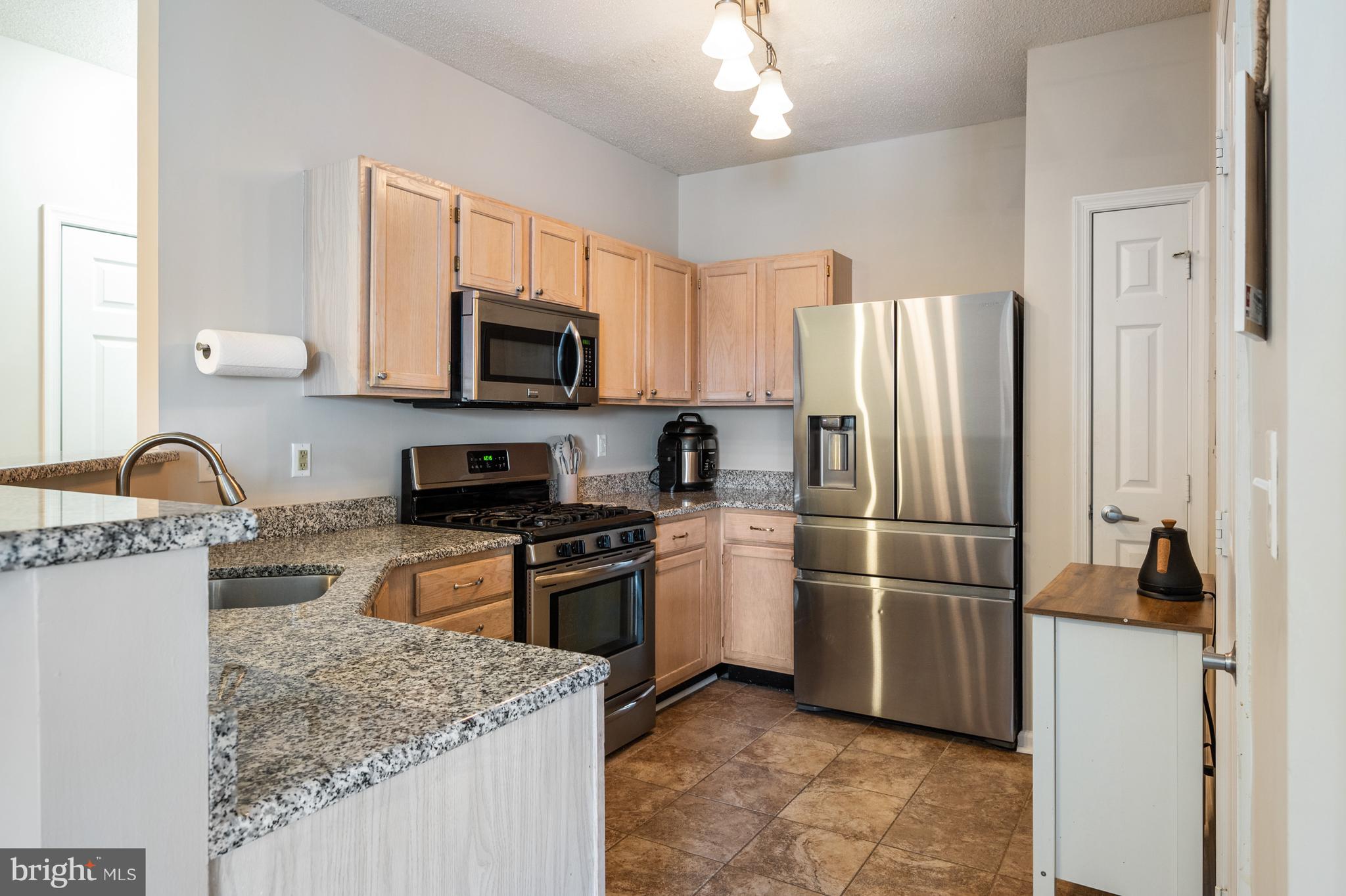 RESTON - Residential Lease