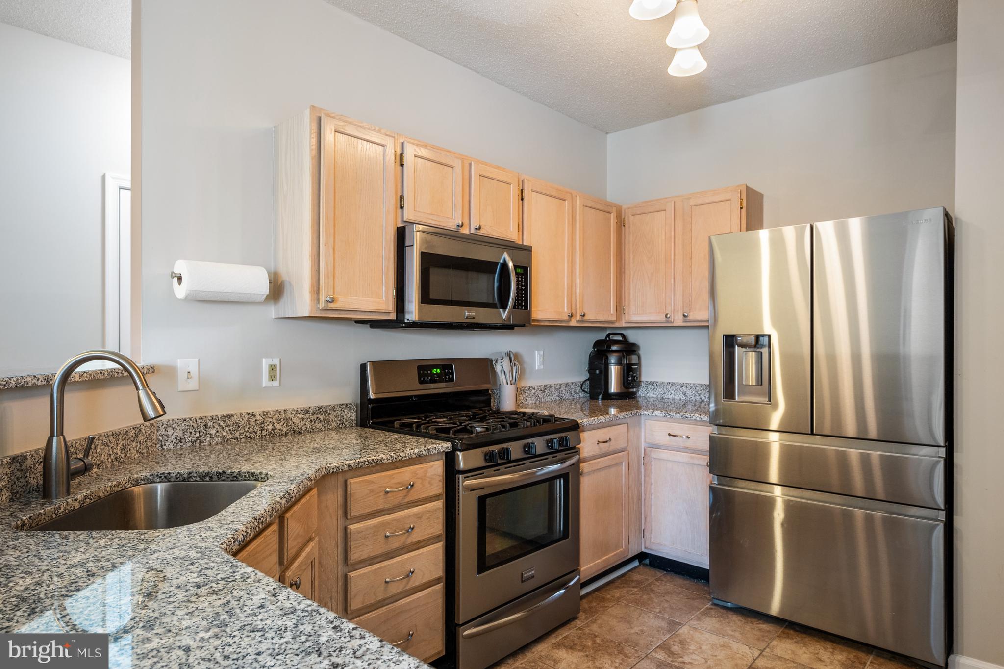 RESTON - Residential Lease