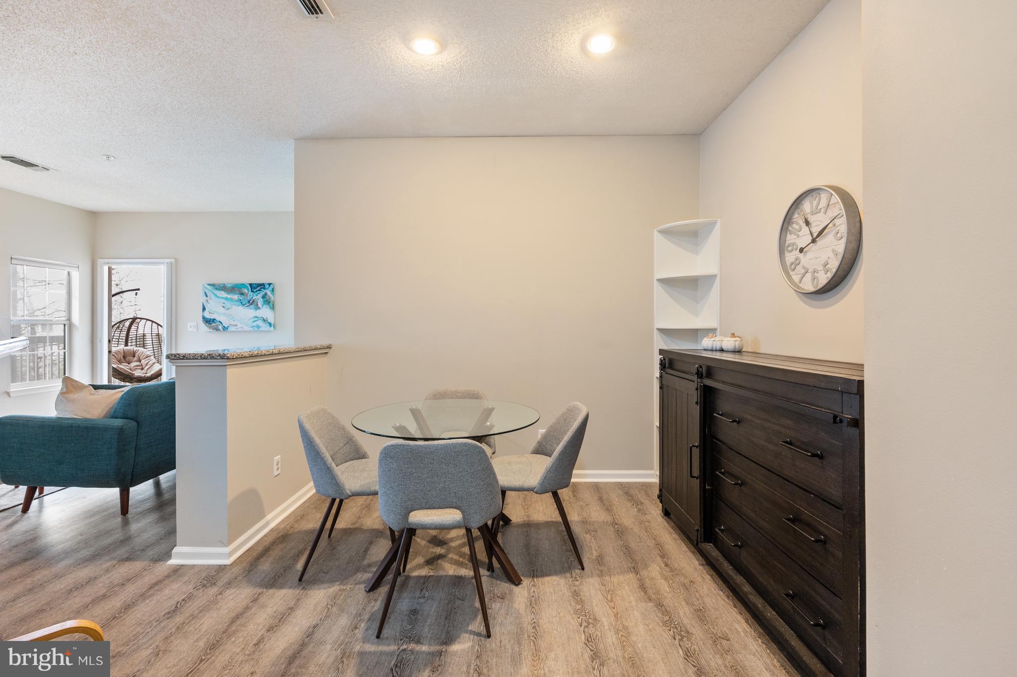 RESTON - Residential Lease