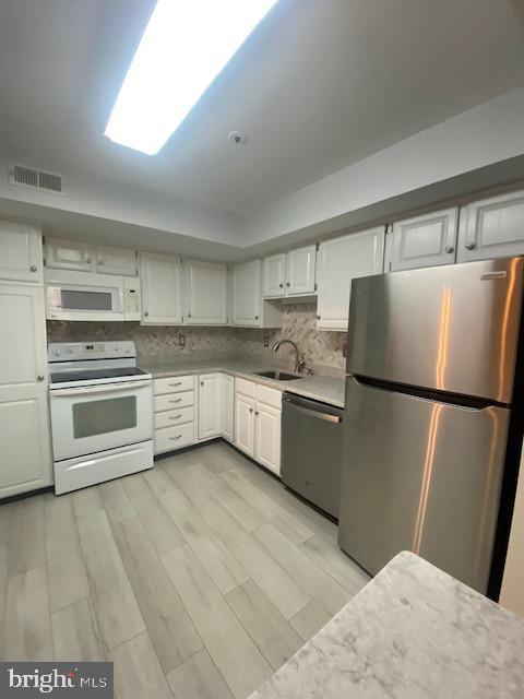 BRENTWOOD CONDO - Residential Lease