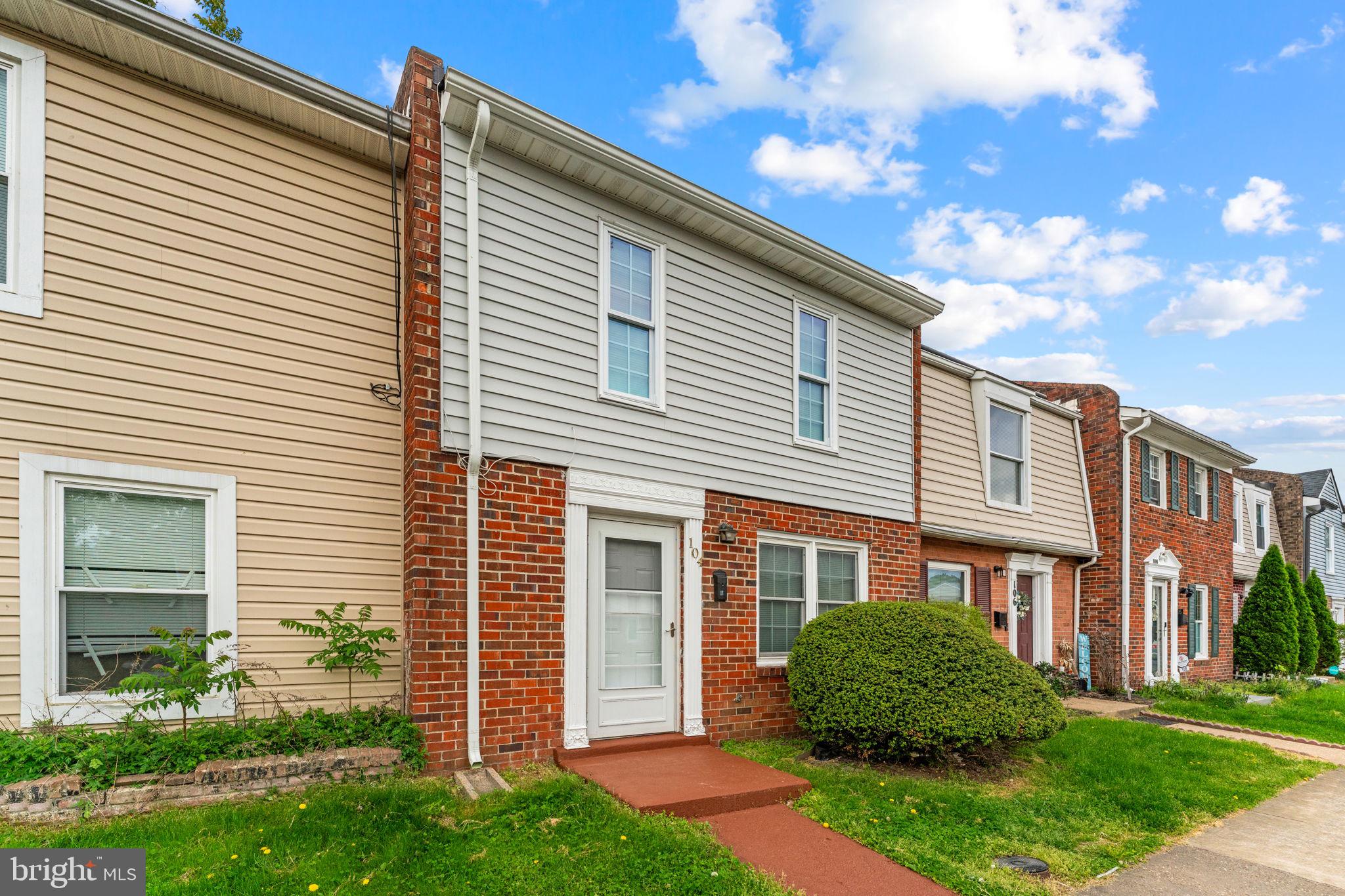 CENTRAL PARK TOWNHOMES - Residential
