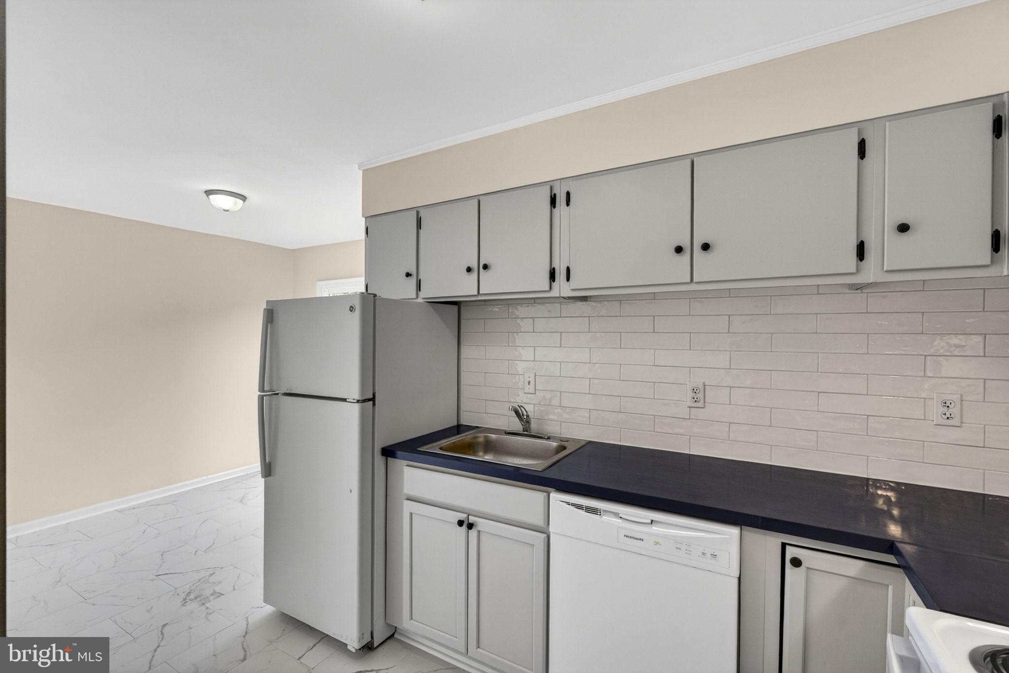 CENTRAL PARK TOWNHOMES - Residential