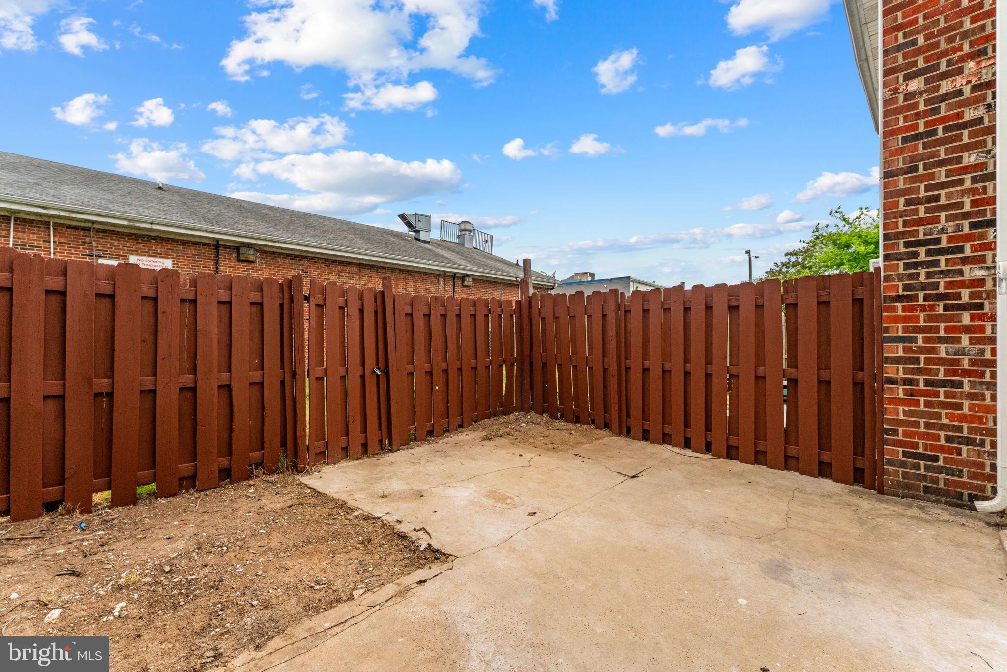CENTRAL PARK TOWNHOMES - Residential
