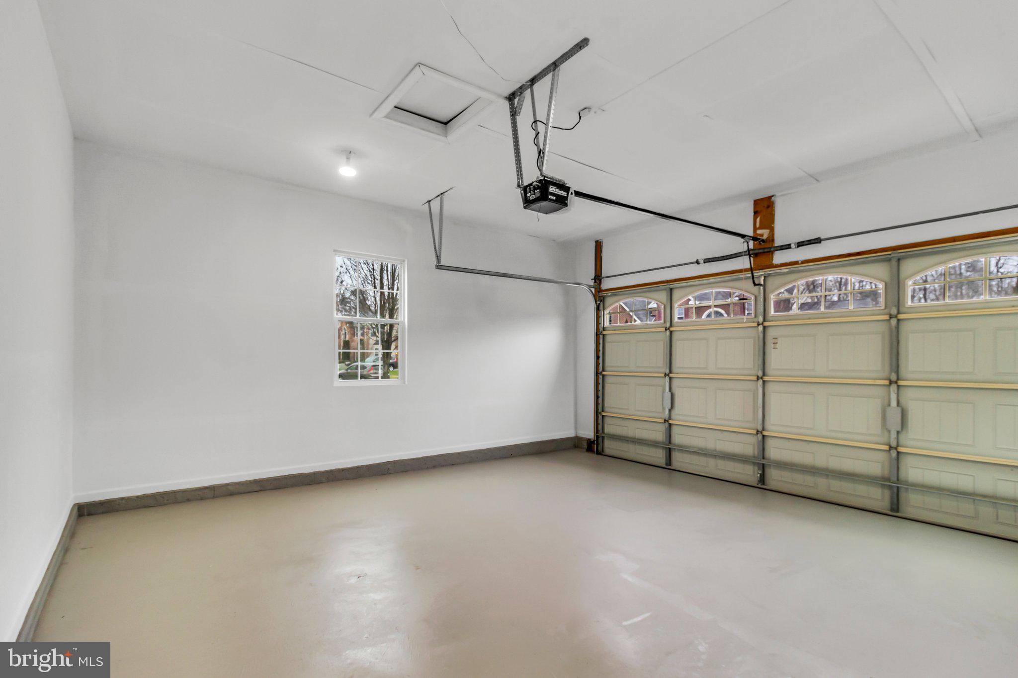 AUTUMN HILLS - Residential