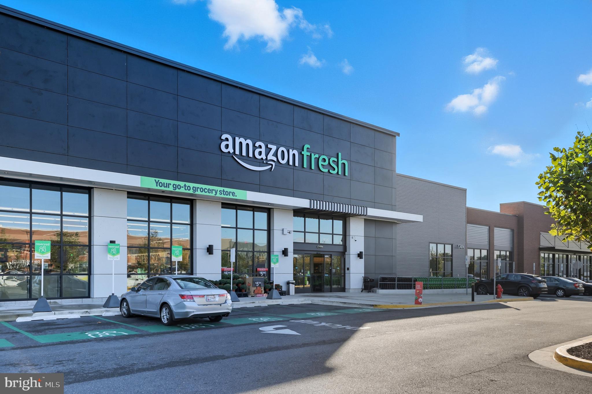 COLUMBIA TOWERS - Residential