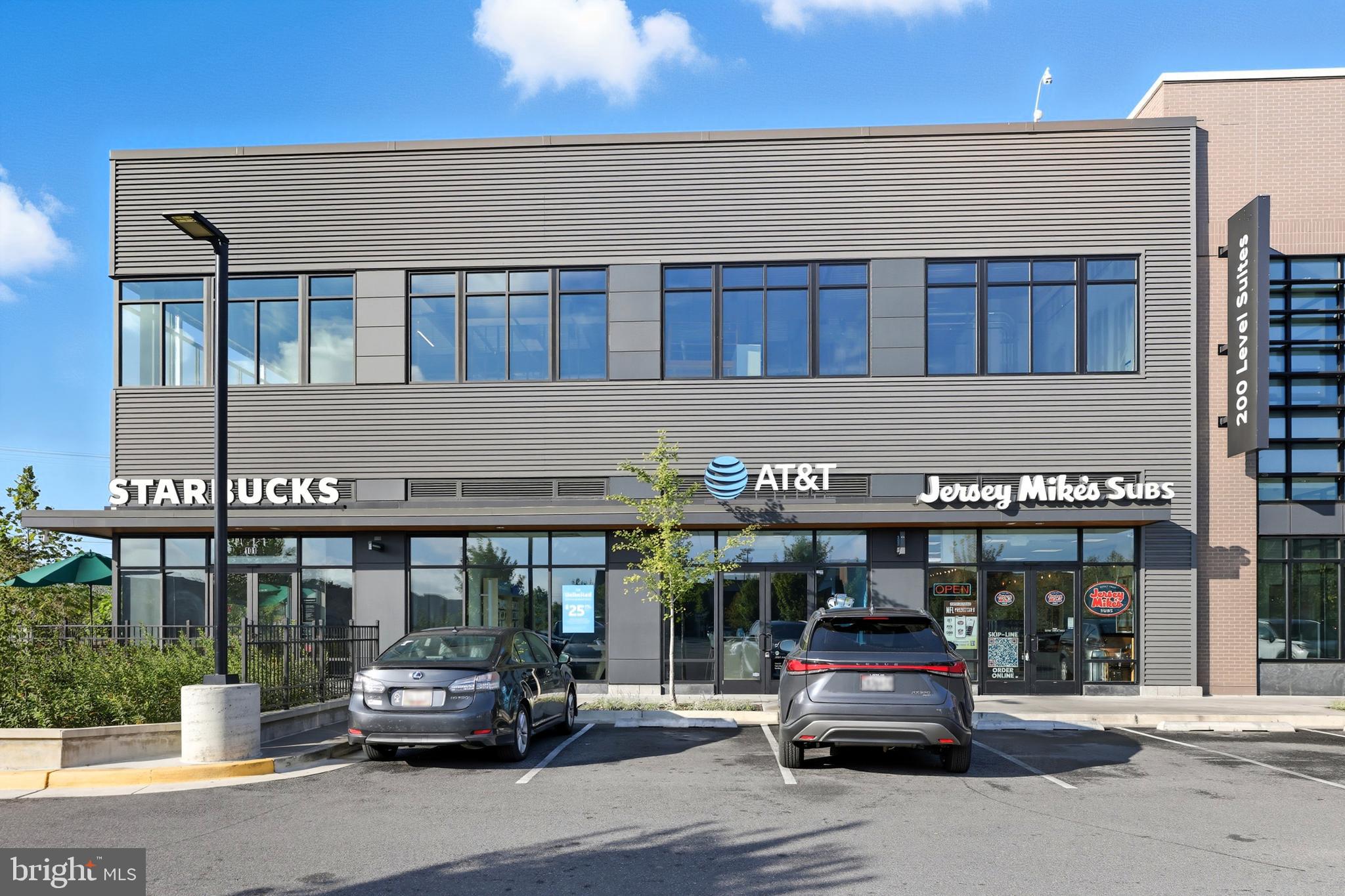 COLUMBIA TOWERS - Residential