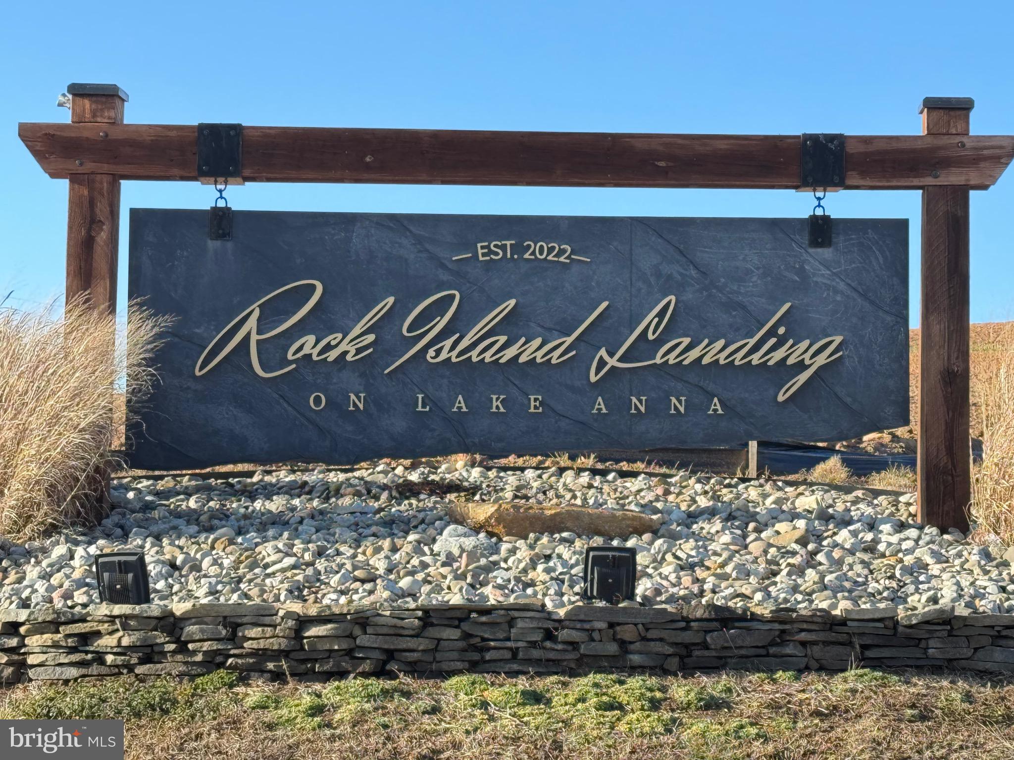 ROCK ISLAND LANDING - Land