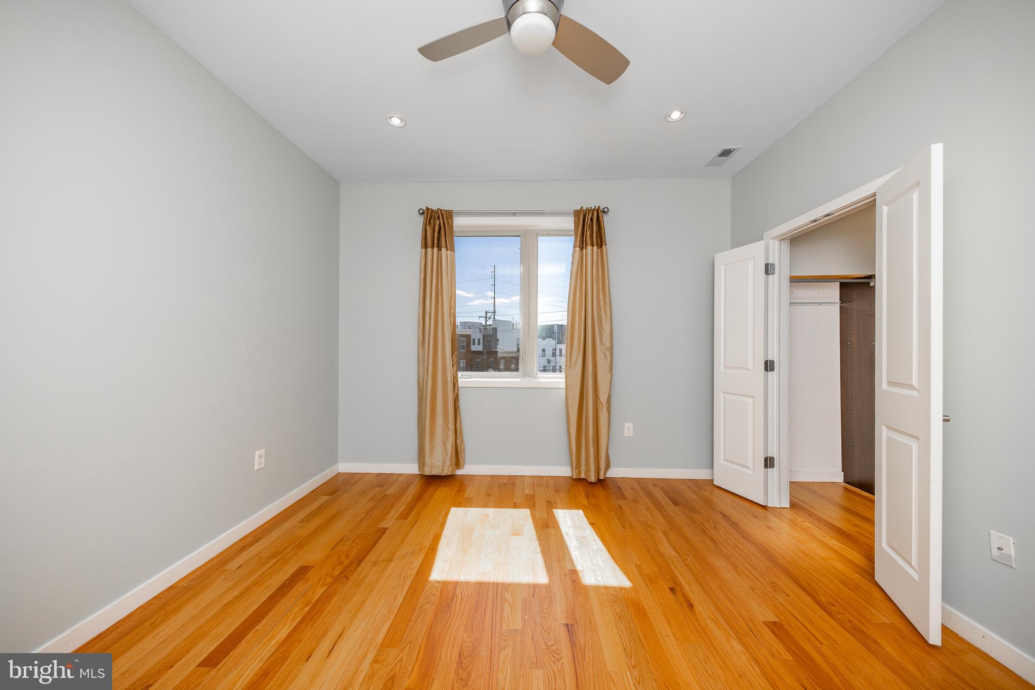 GRADUATE HOSPITAL - Residential