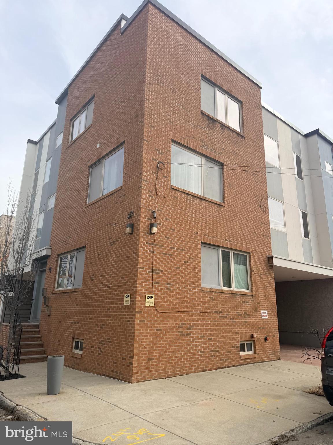 2555 CARPENTER STREET D