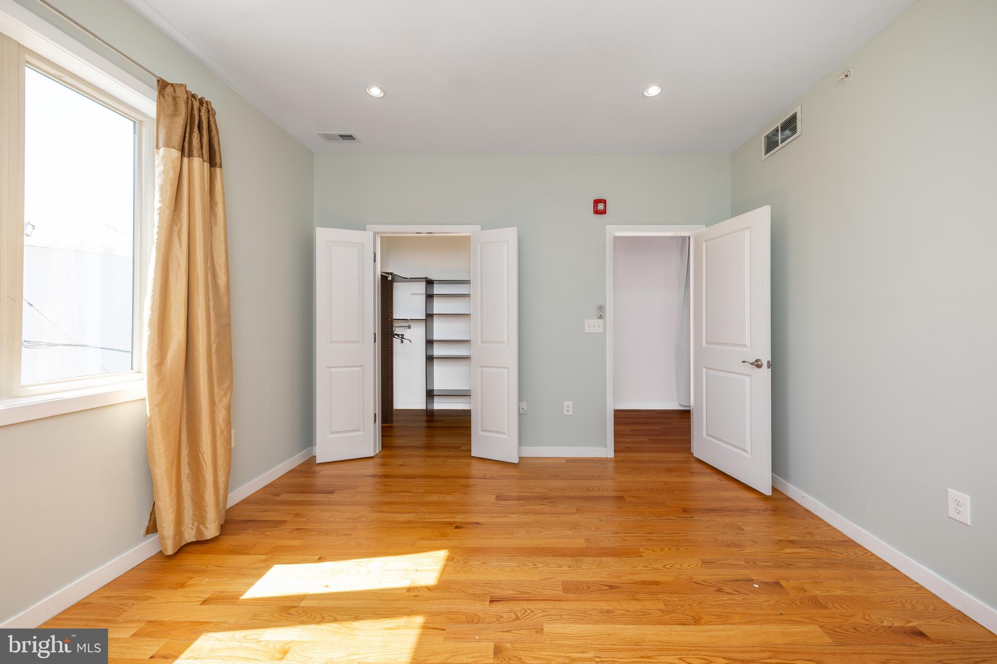 GRADUATE HOSPITAL - Residential