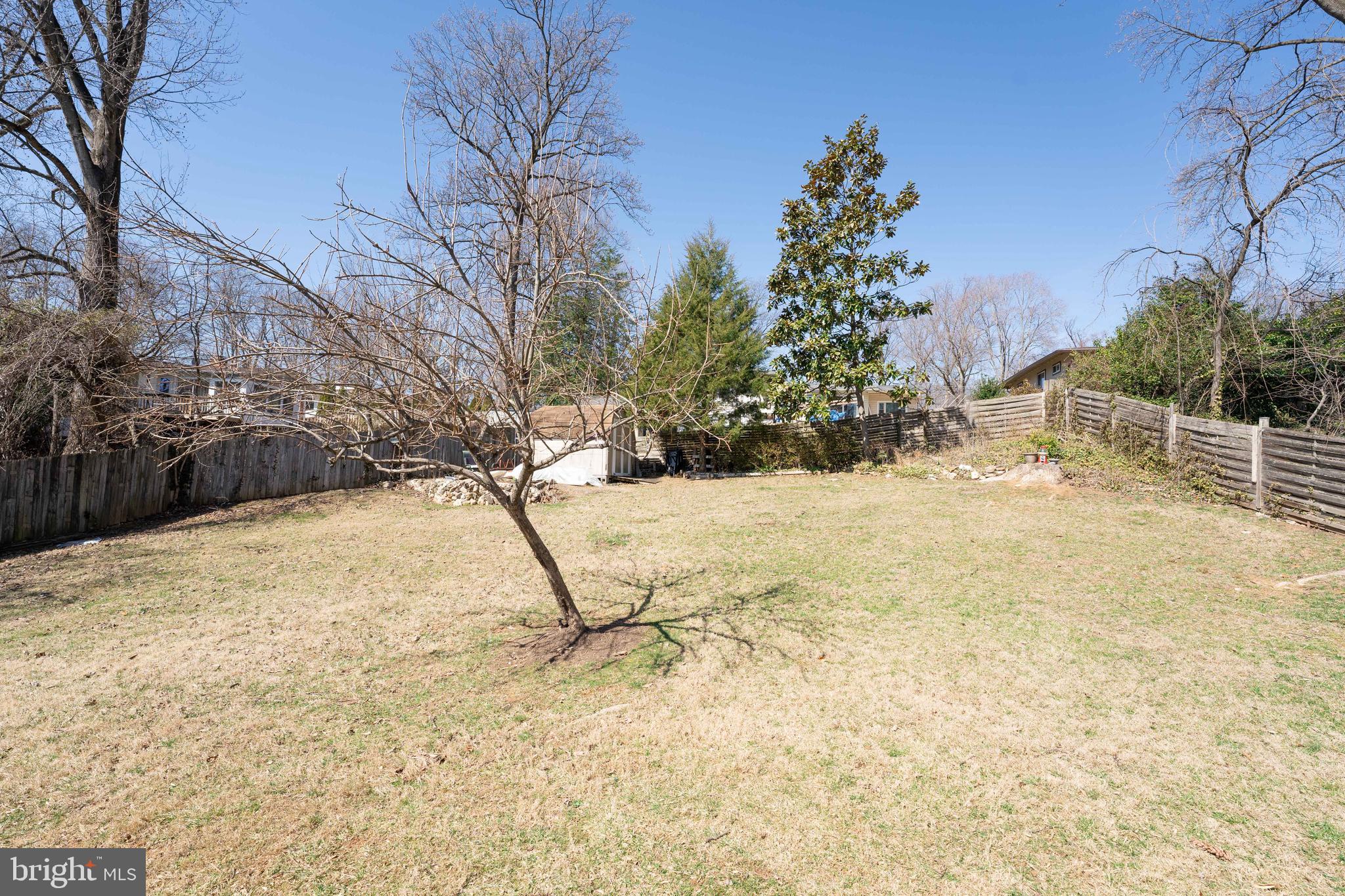 BEL PRE WOODS - Residential