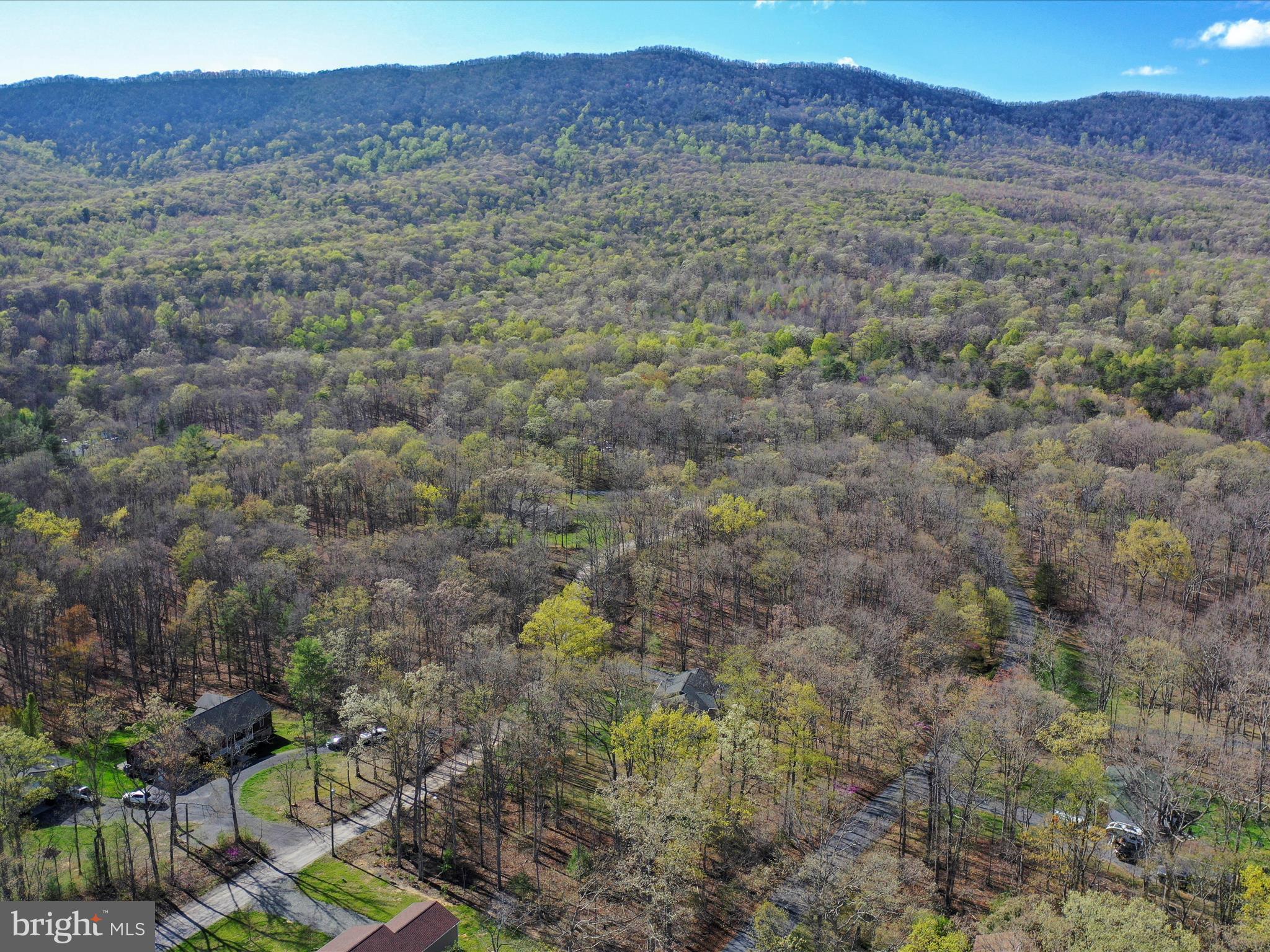 THUNDERBIRD FARM - Residential