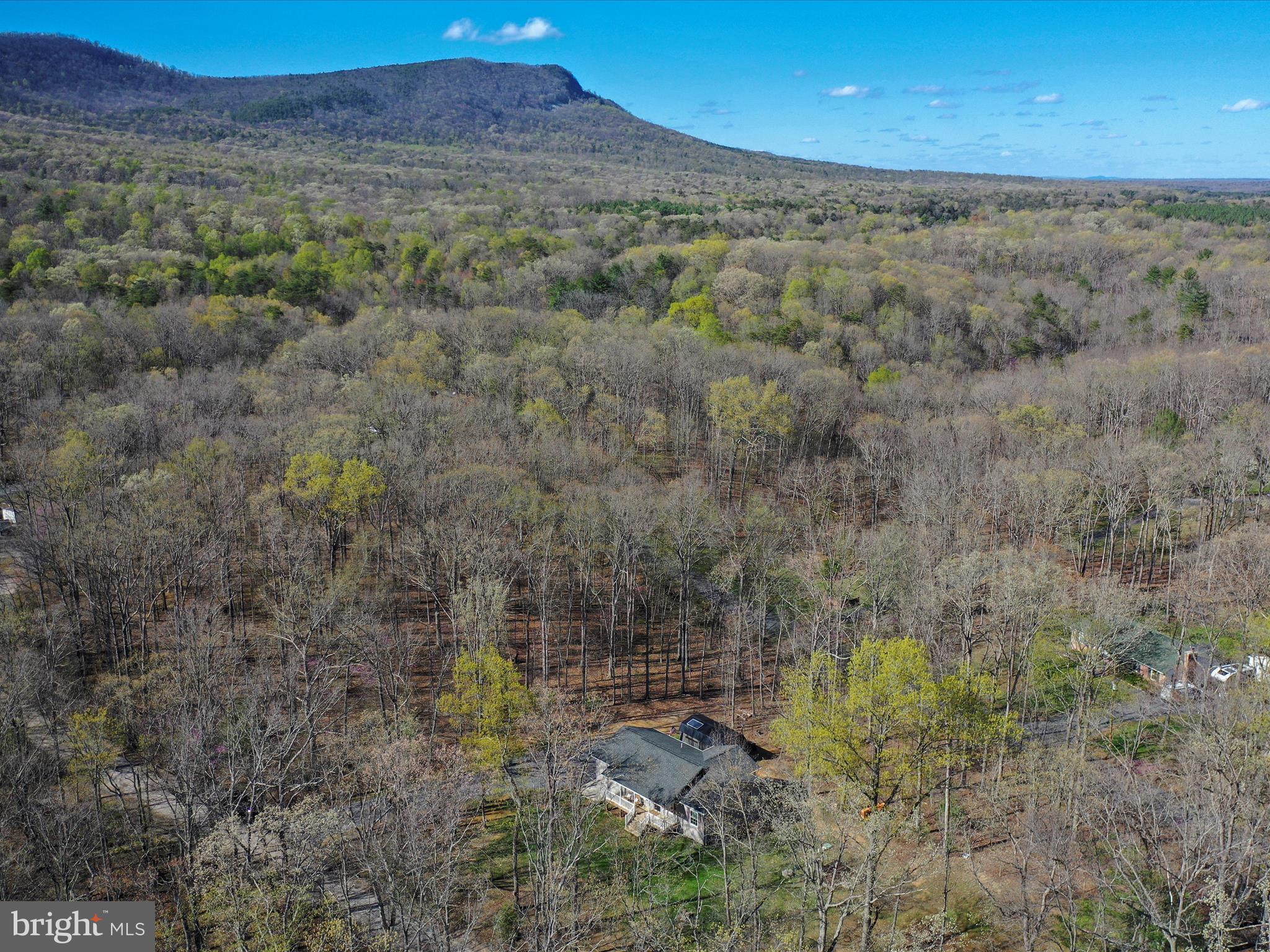THUNDERBIRD FARM - Residential