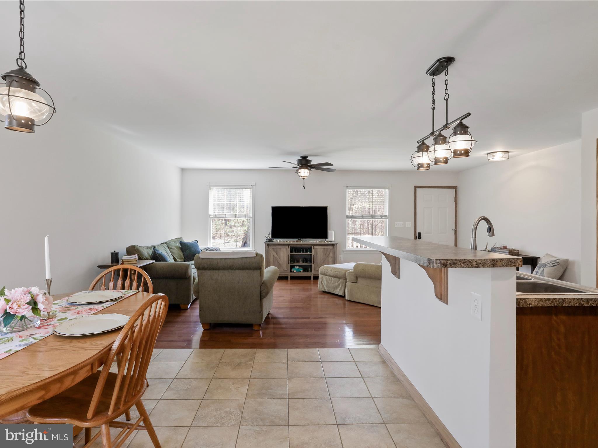 THUNDERBIRD FARM - Residential