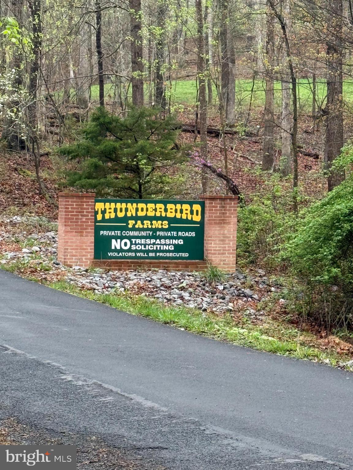 THUNDERBIRD FARM - Residential