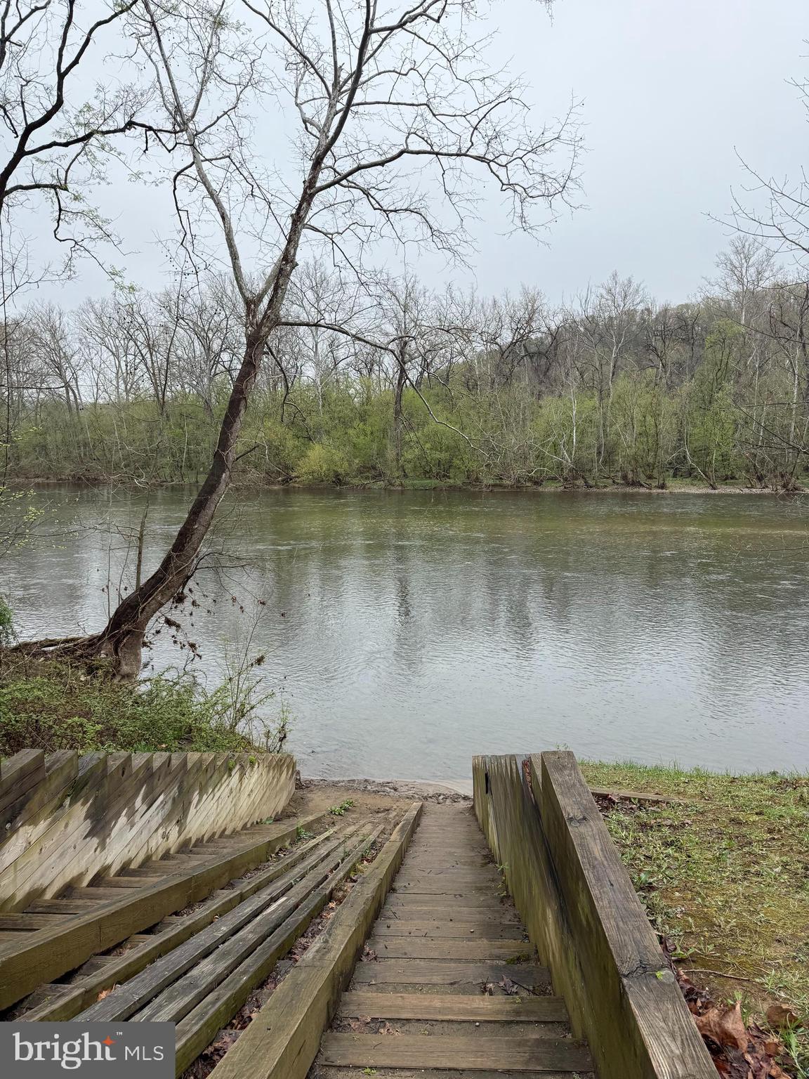 THUNDERBIRD FARM - Residential