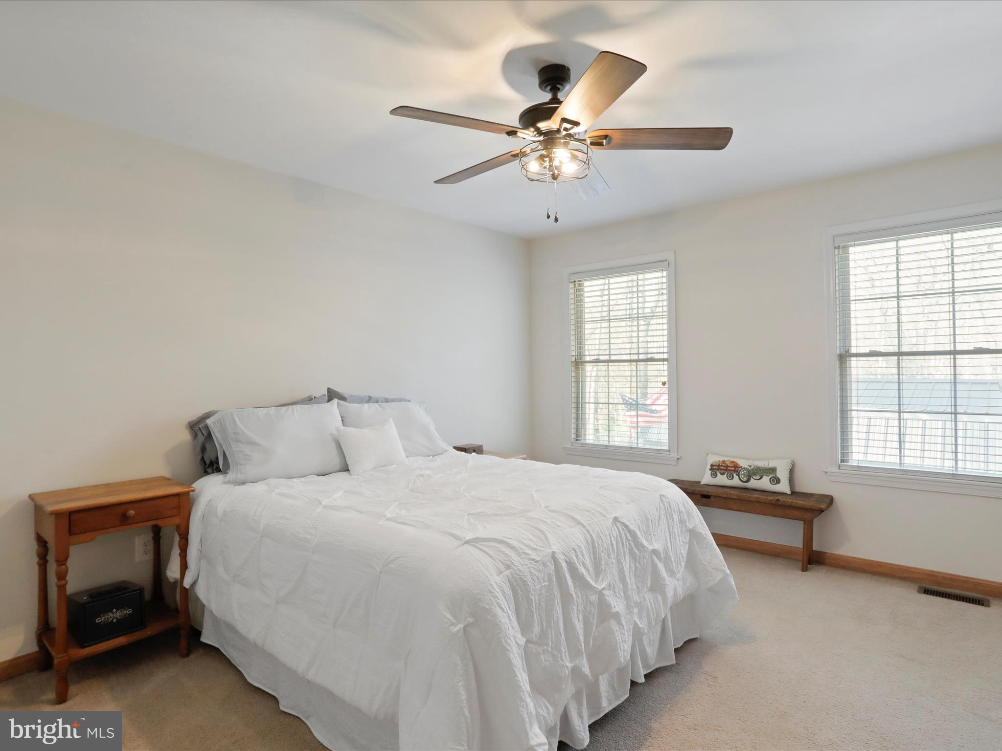 THUNDERBIRD FARM - Residential